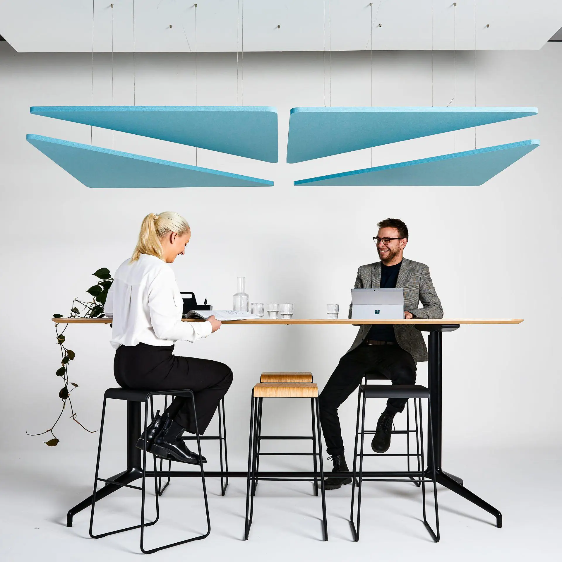 Autex Acoustics - Horizon™ - Formas geométricas suspendidas