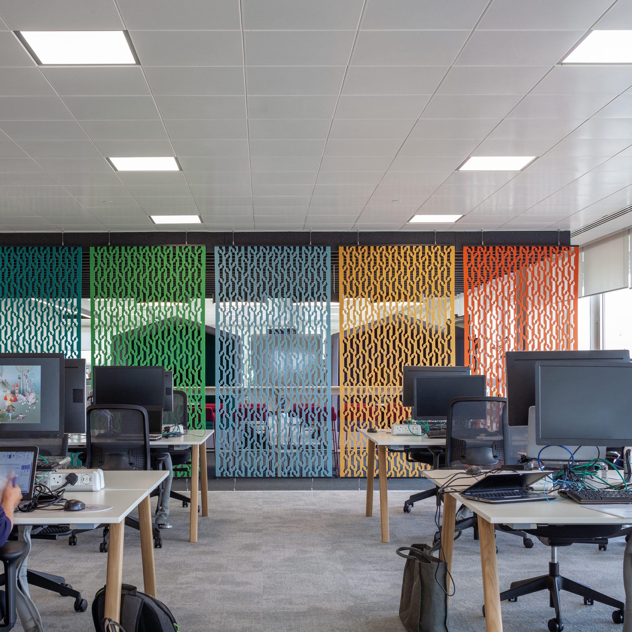 Produkt Cascade™ - Hanging screens des Herstellers Autex Acoustics anzeigen