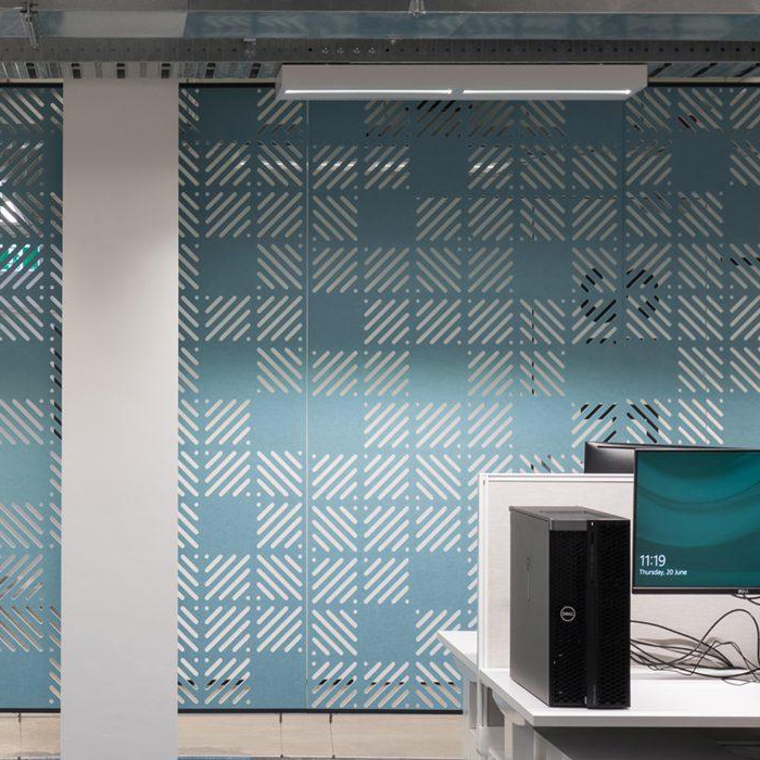 Vertoon produk Cascade™ - Hanging screens van vervaardiger Autex Acoustics