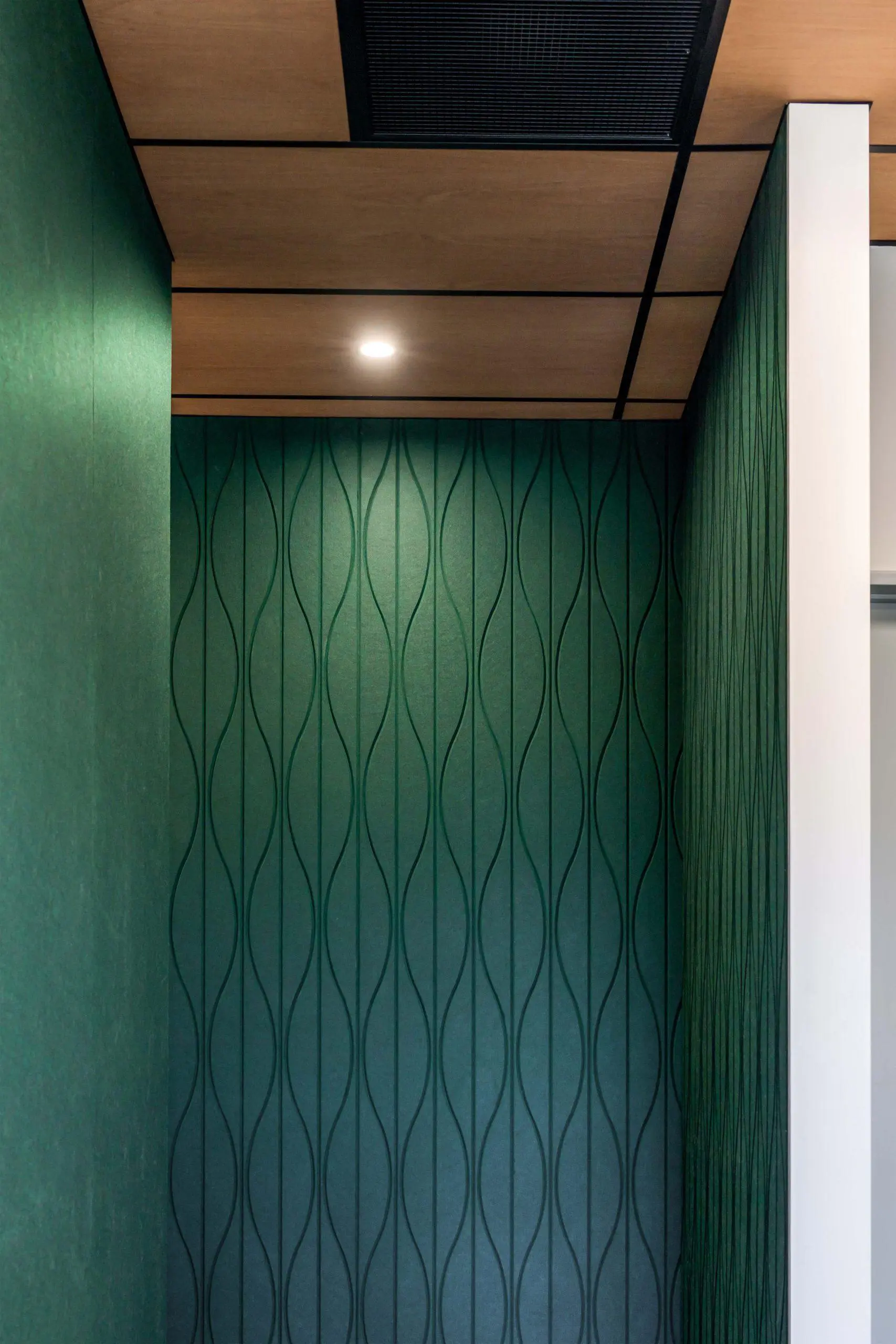 Autex Acoustics - Groove - Paneles estampados con corte de enrutador