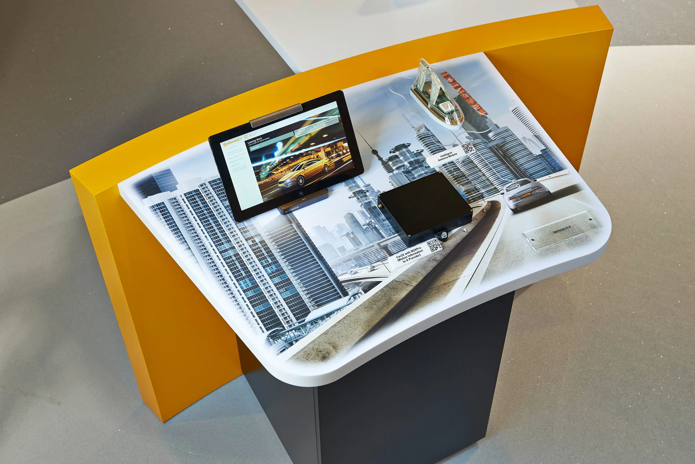 Staron® - Metallic Yukon