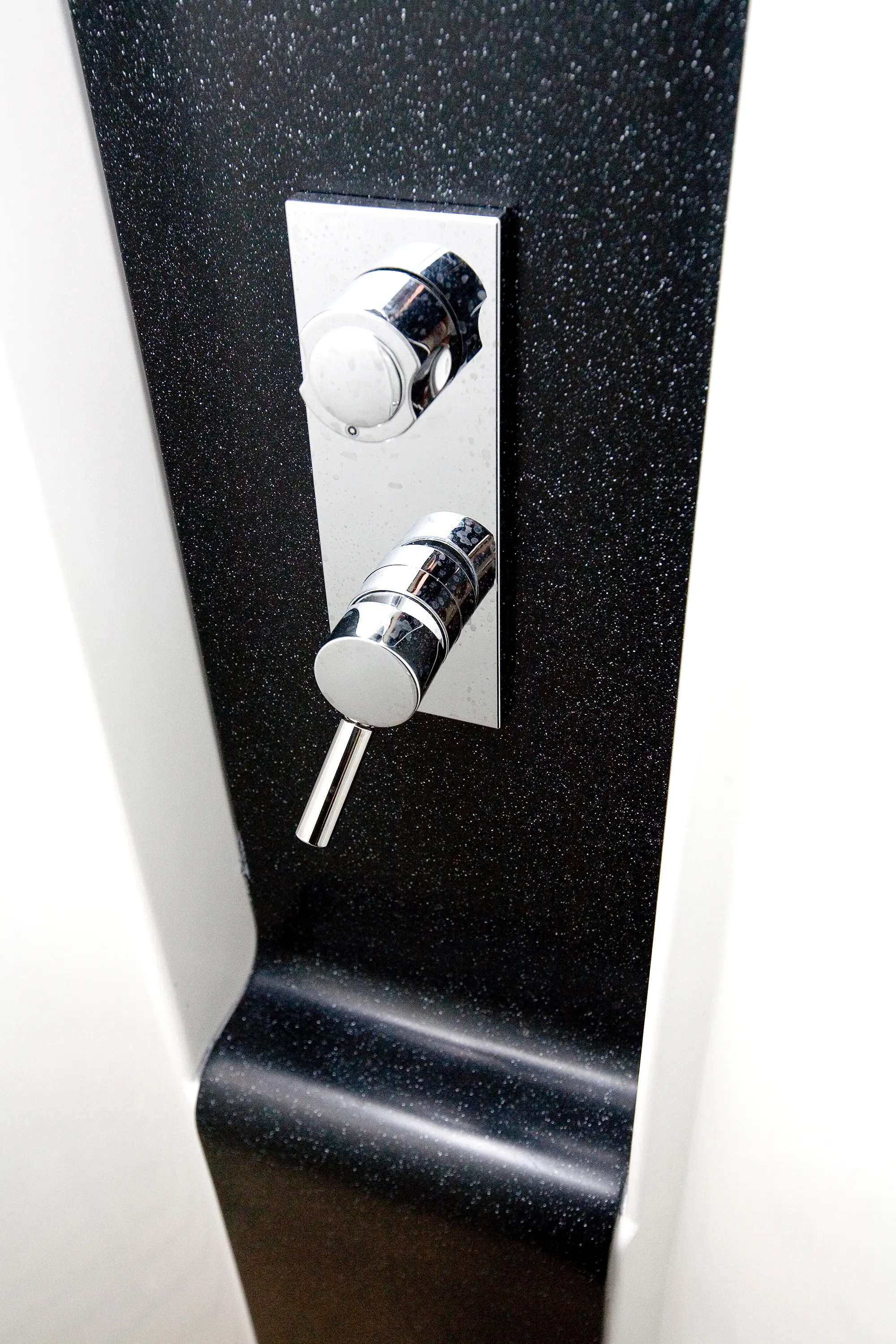 Staron® - Sanded Onyx