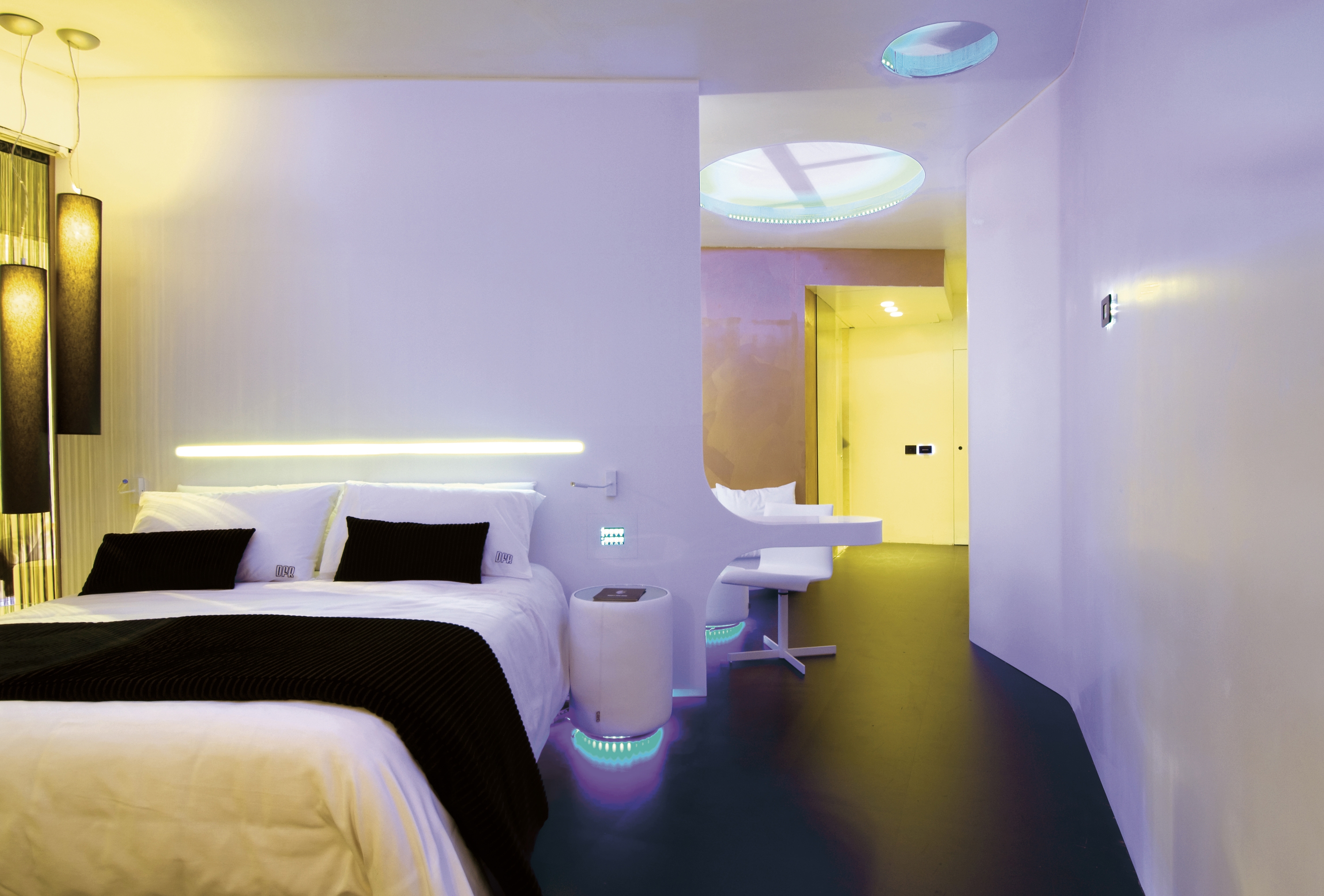 Mostrar el producto STARON® Light elements del fabricante Staron®