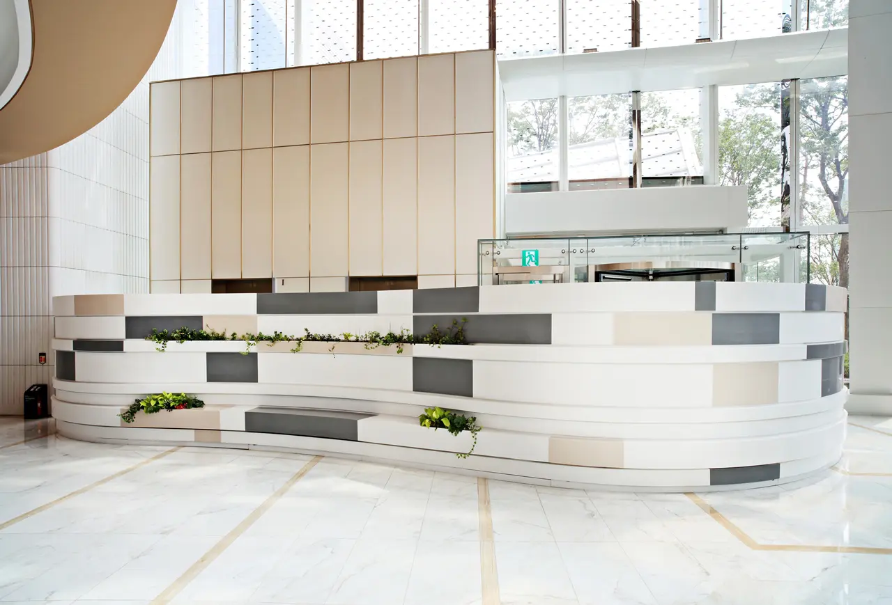 Staron® - Solid Steel