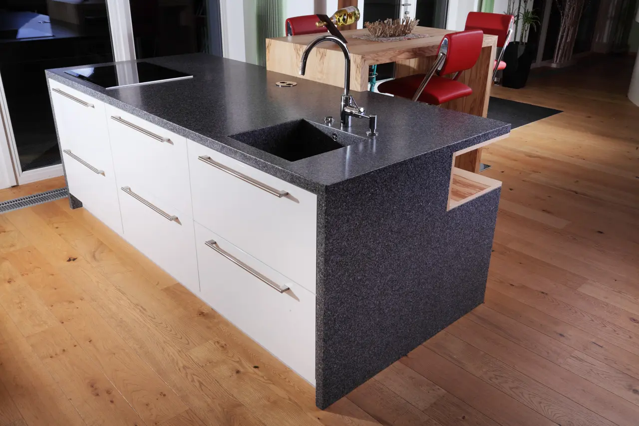 Staron® - Tempest Zenith