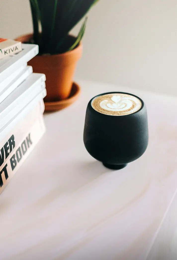Staron® - Supreme Flat White