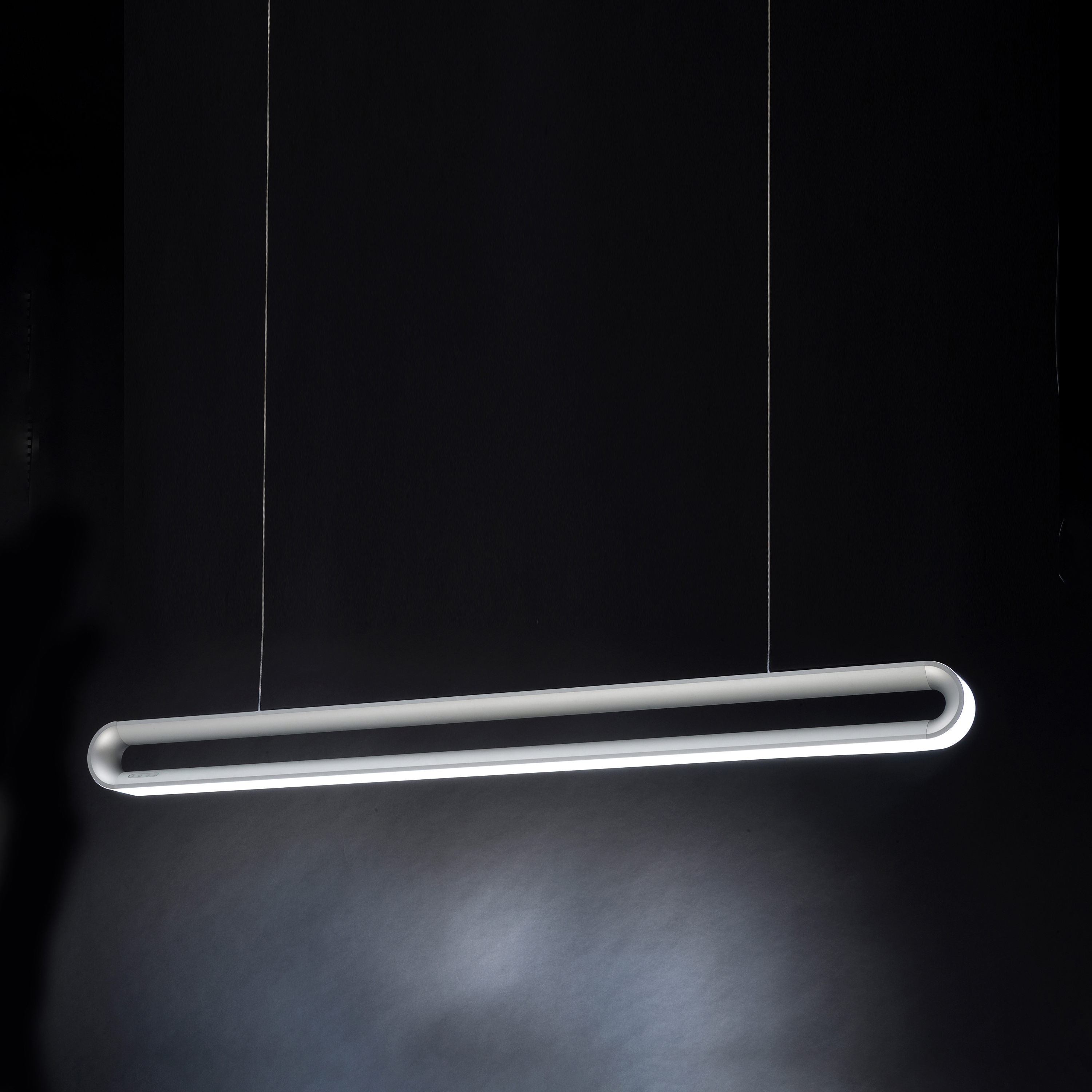 Produkt Loop Line | Loop P 1500 Farbiges Ambiente Licht des Herstellers Klaus Sigllicht anzeigen