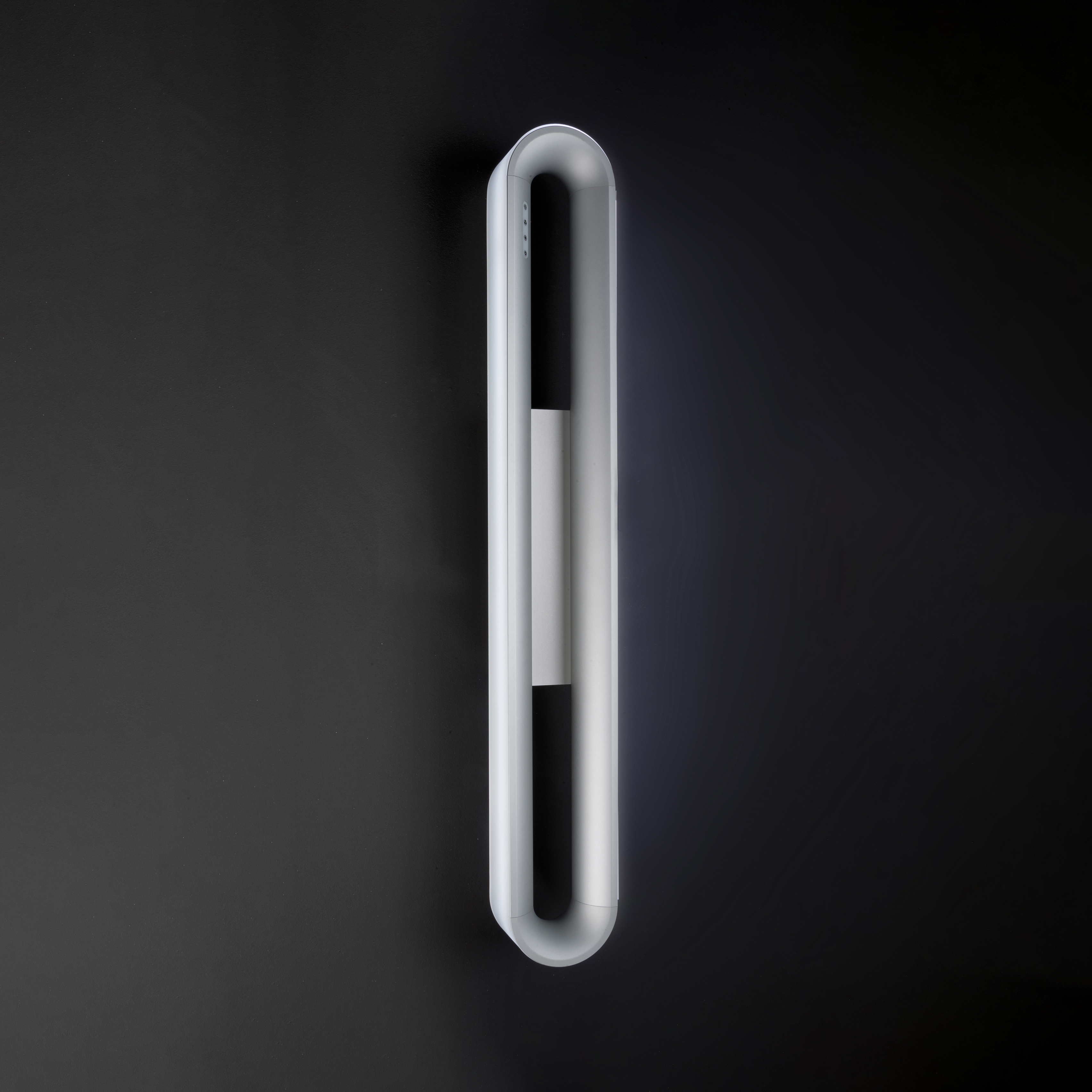 Produkt Loop Line | Loop W 1500 Weiss Licht des Herstellers Klaus Sigllicht anzeigen