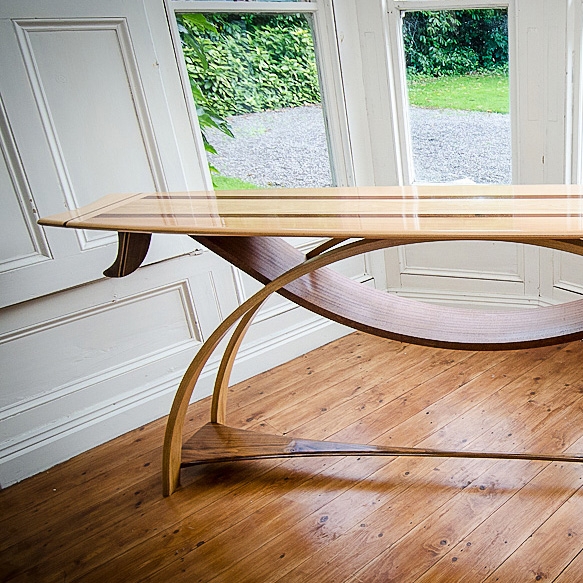 Afficher le produit Fluctus | Console Table du fabricant ALAN HORGAN STUDIO