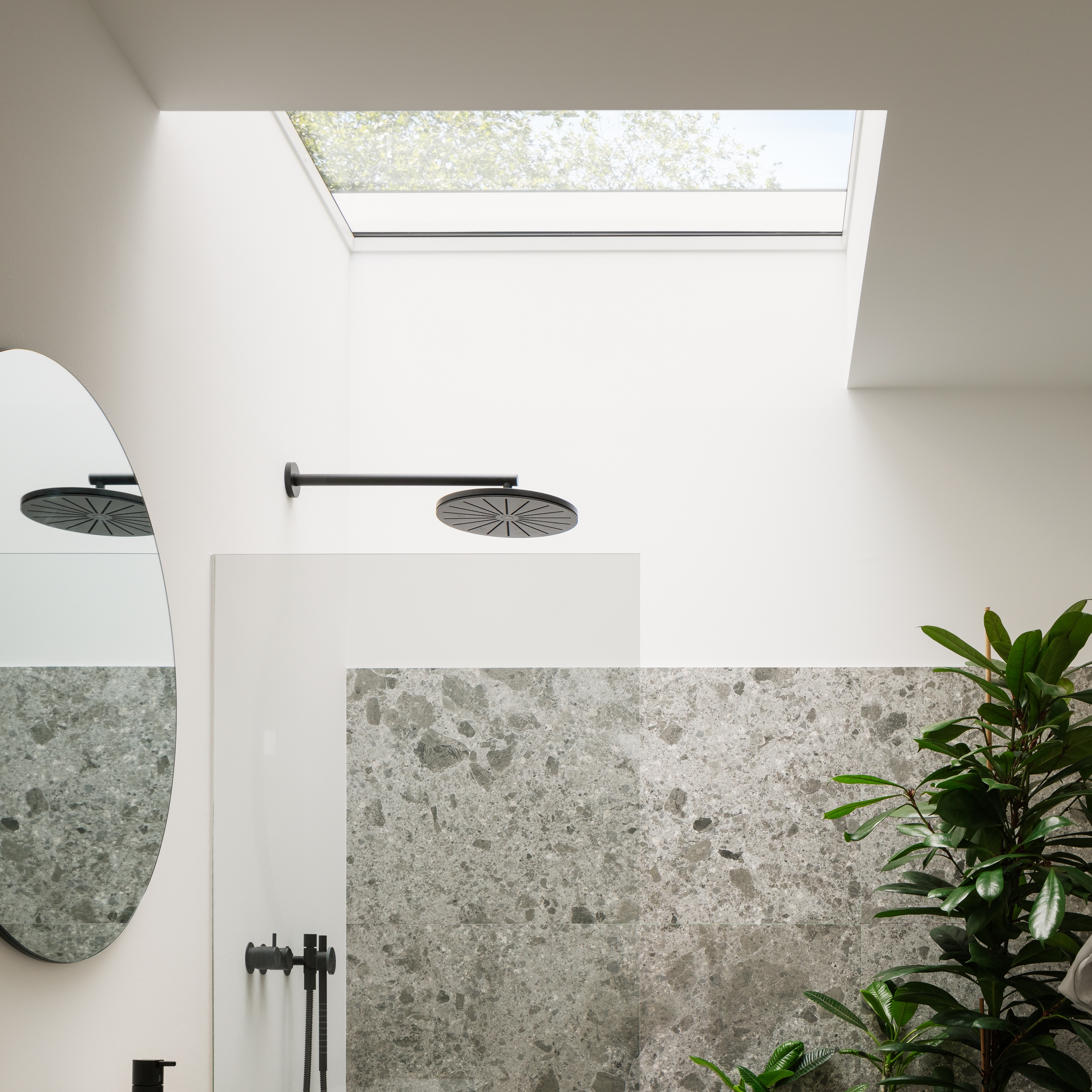 Mostra il prodotto Electrical CVU-ISU (Curved vented- electrical) del produttore VELUX Group