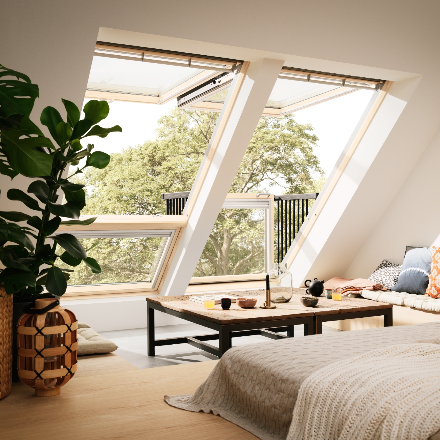 Mostra il prodotto VELUX CABRIO roof balcony GDL del produttore VELUX Group