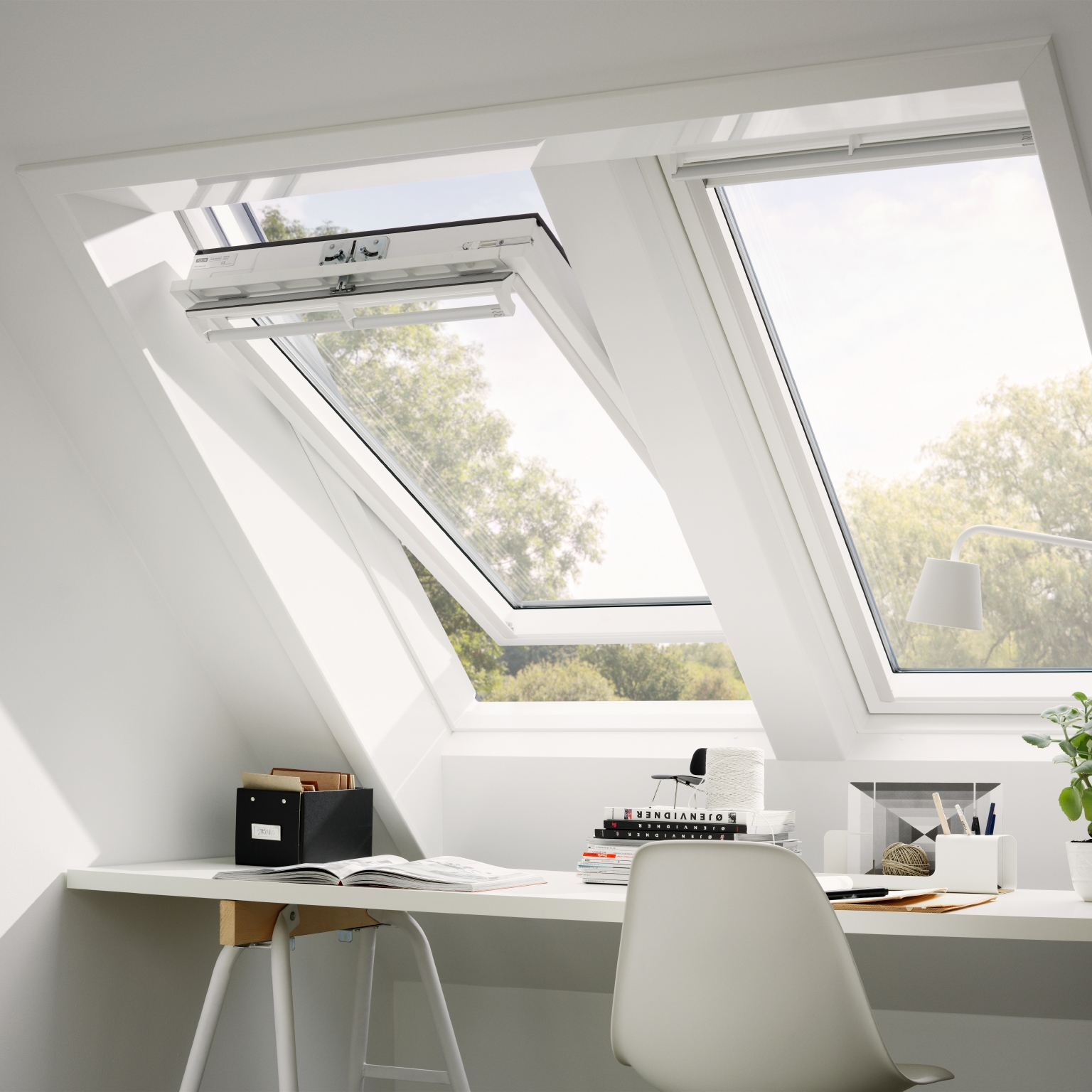 Display product VELUX manual centre-pivot roof window GGU from manufacturer VELUX Group