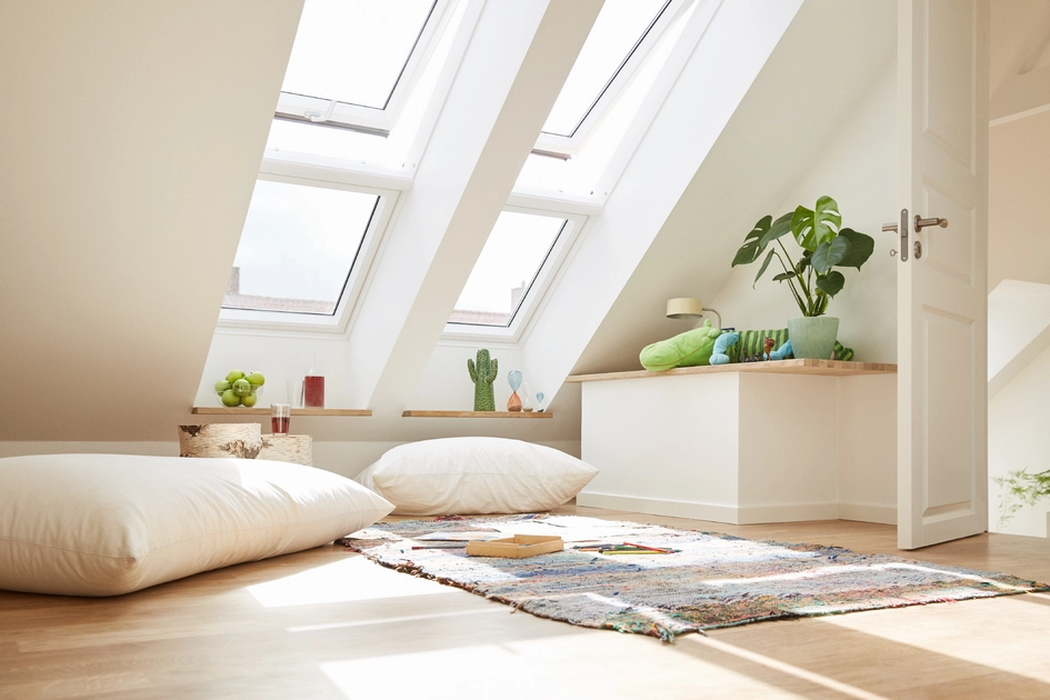 Velux Group VELUX MANUAL TOP-HUNG ROOF WINDOW GPU - IDEAL FOR BATHROOM AND KITCHENS ...