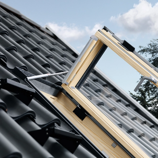 Velux Group VELUX SIDE-HUNG ROOF EXIT WINDOW GXU - Window types from VELUX Group ...