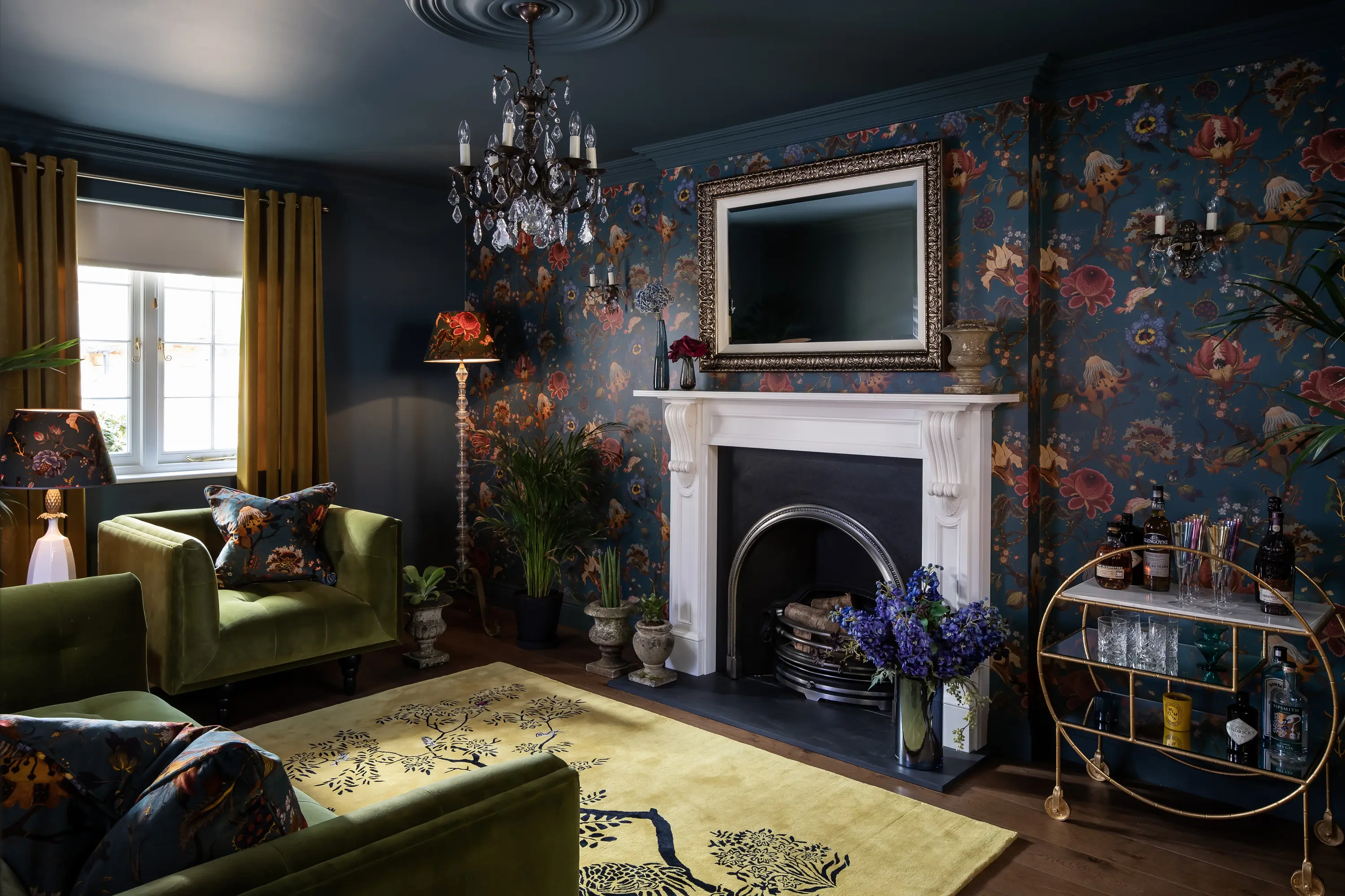 House of Hackney - CLIMBING WALLS: ARTEMIS Wallpaper - Blush