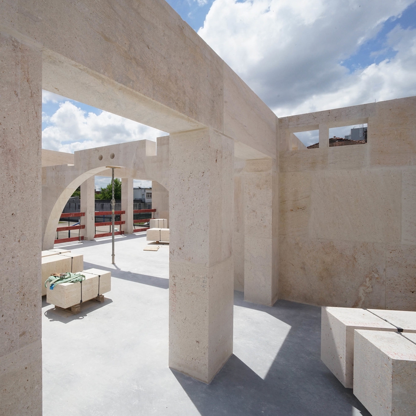Display product Massive stone blocks from manufacturer Rosal Stones