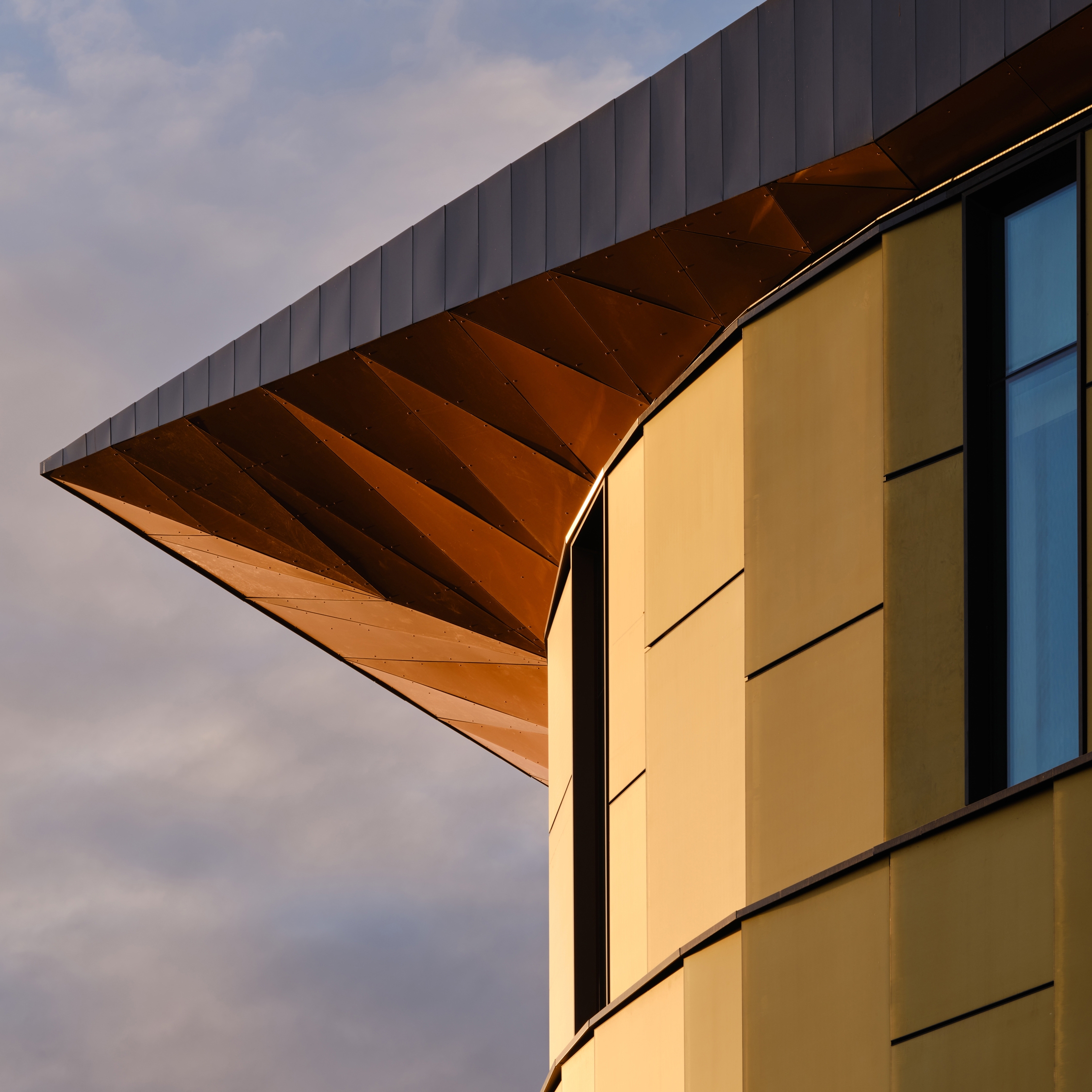 Mostrar el producto Red River College Innovation Center del fabricante SolarLab