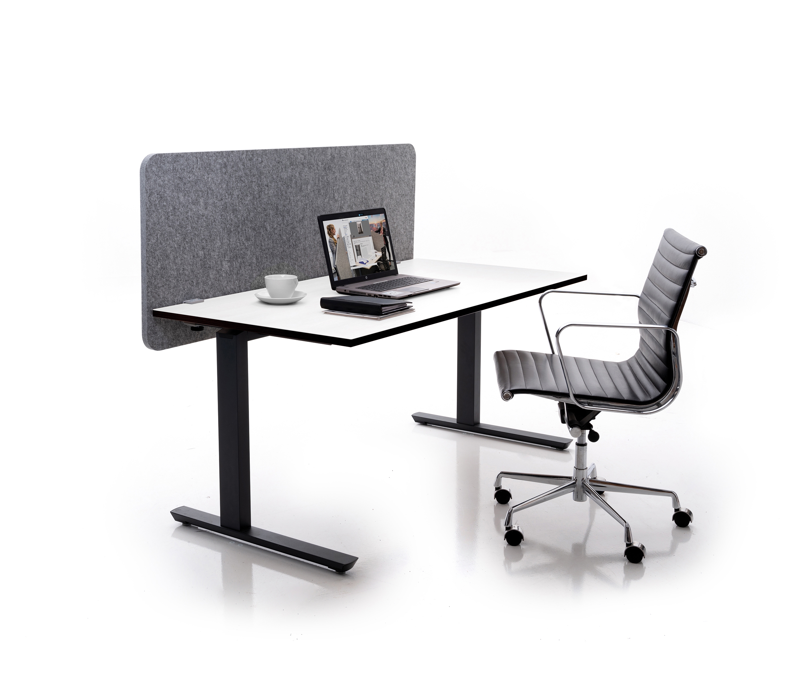 Display product ATG silent.desk Flyby from manufacturer silent.office.wall