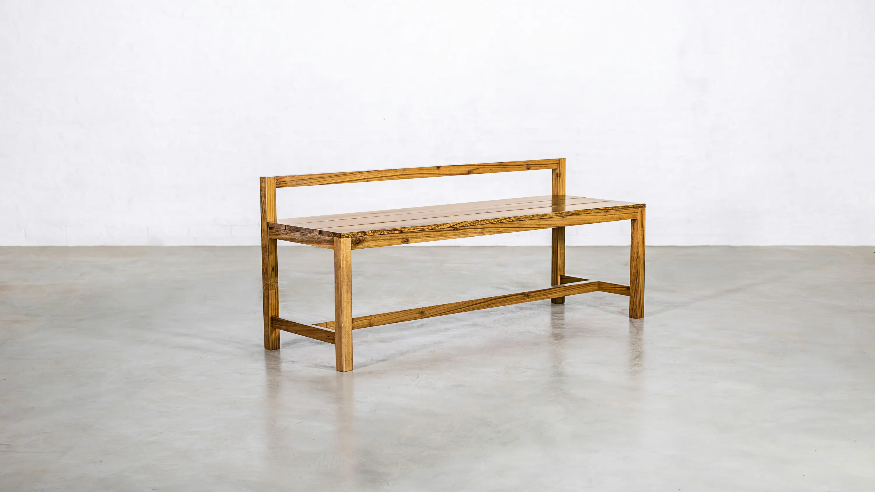 Costantini - Serrano Bench