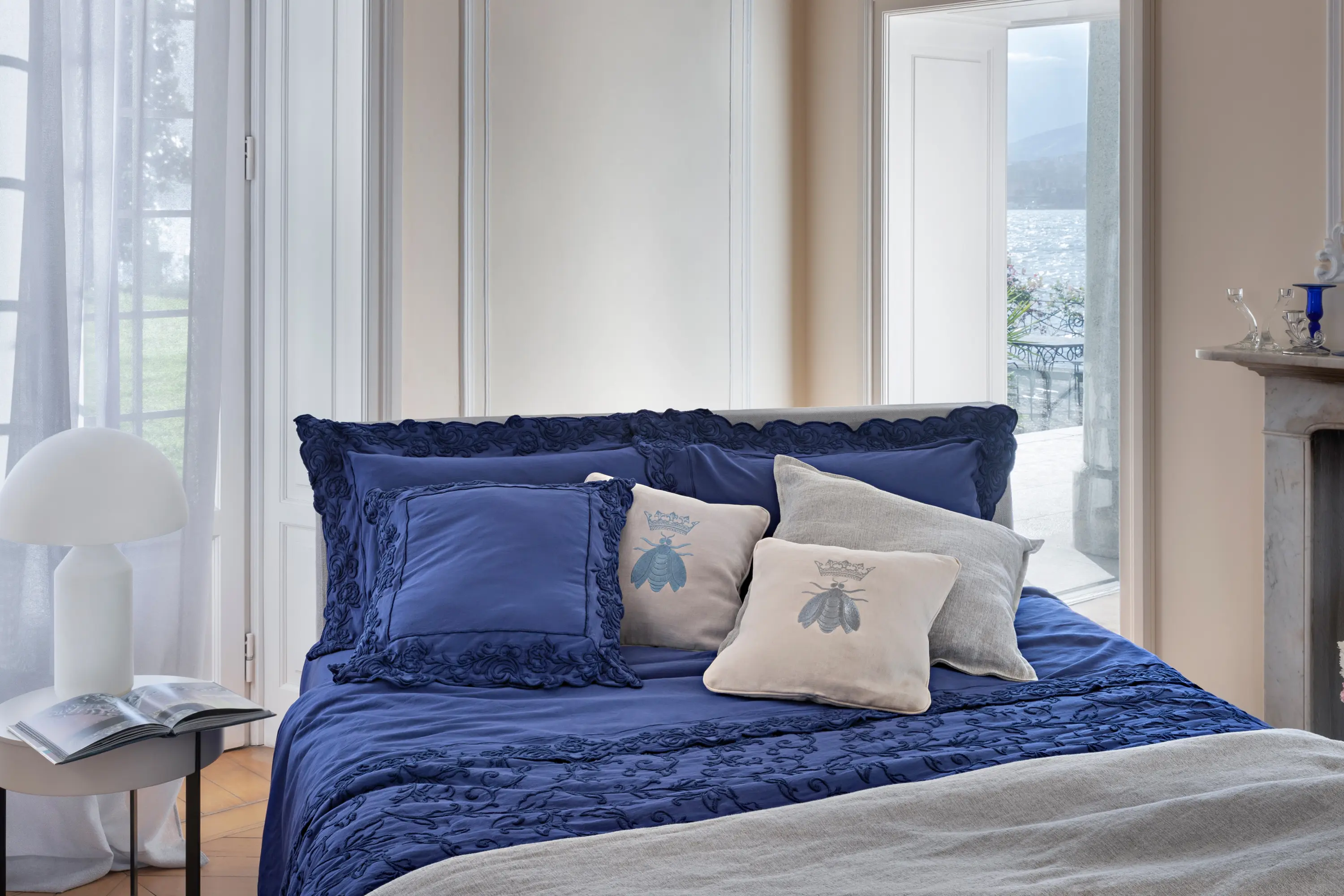 Mastro Raphael - Dune merveille Quilt with allover embroidery