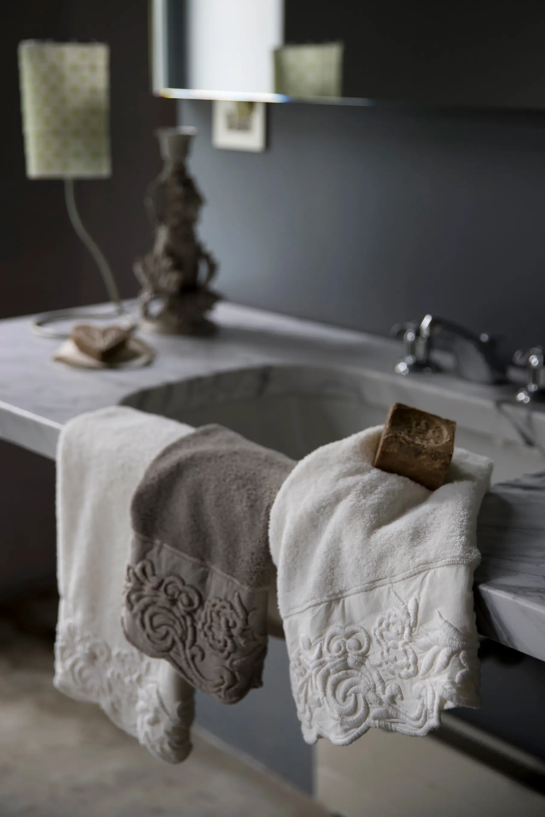 Mastro Raphael - Dune merveille Quilt with allover embroidery