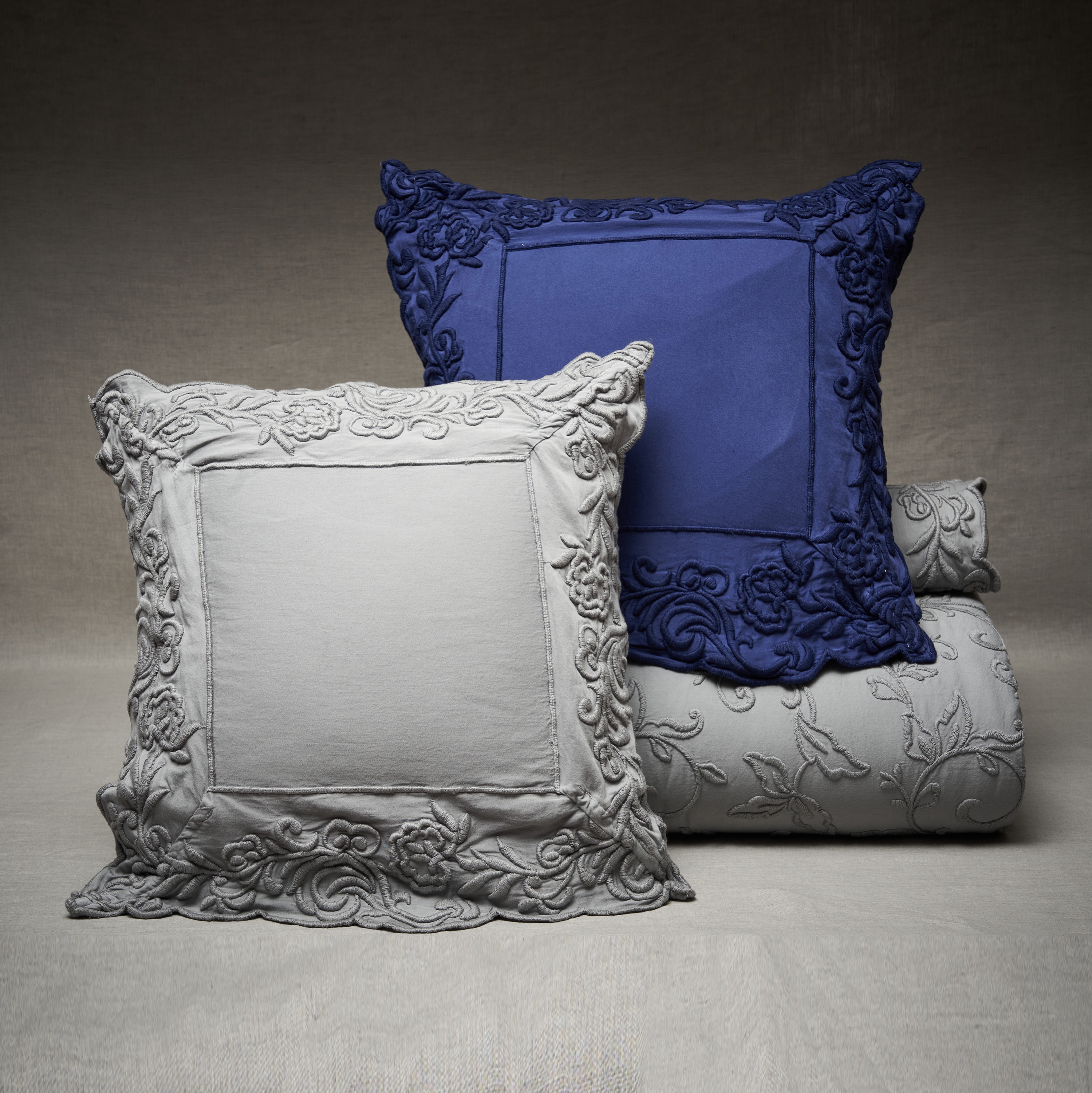 Display product Dune merveille Embroidered cushion from manufacturer Mastro Raphael
