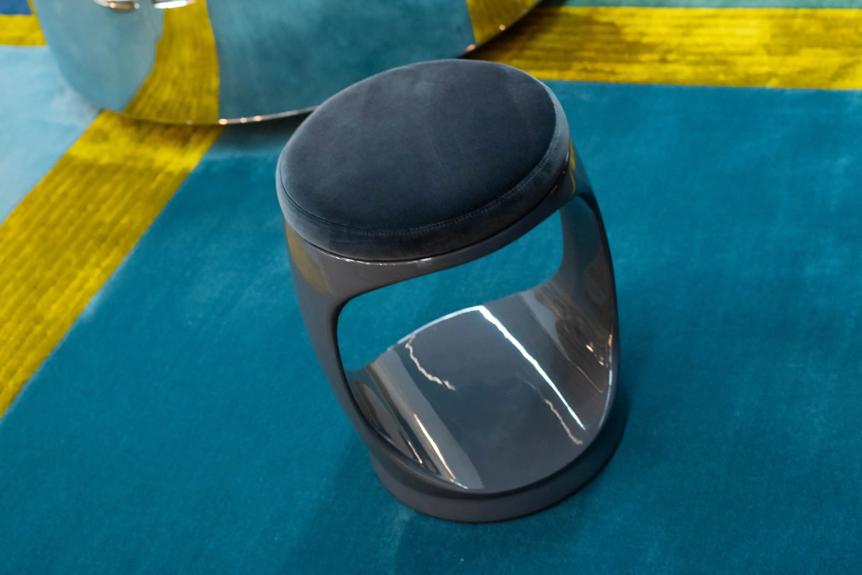 Softicated - Signet Ring I Hocker (grau)