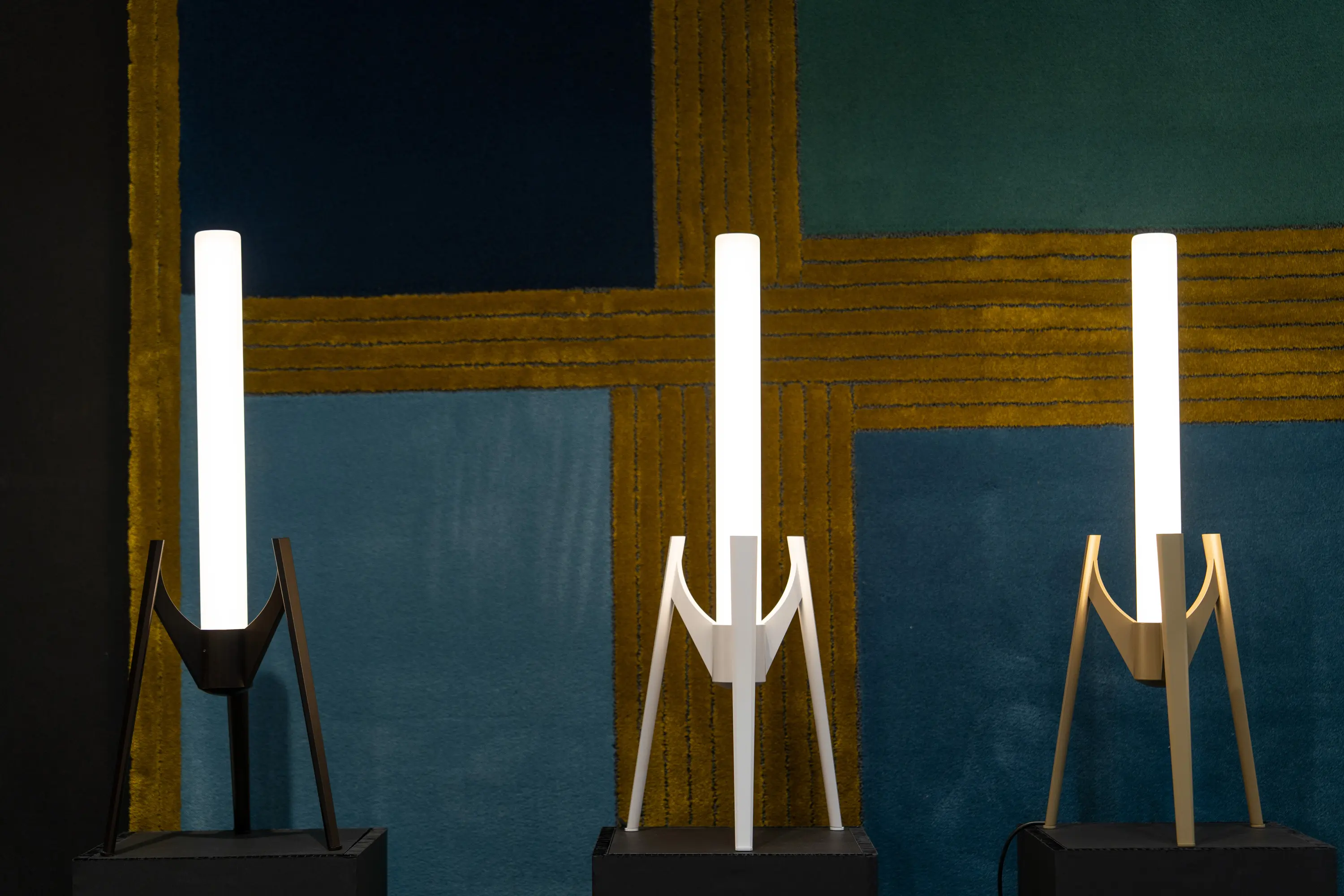Softicated - Head in Stars I Table Lamp I bronze