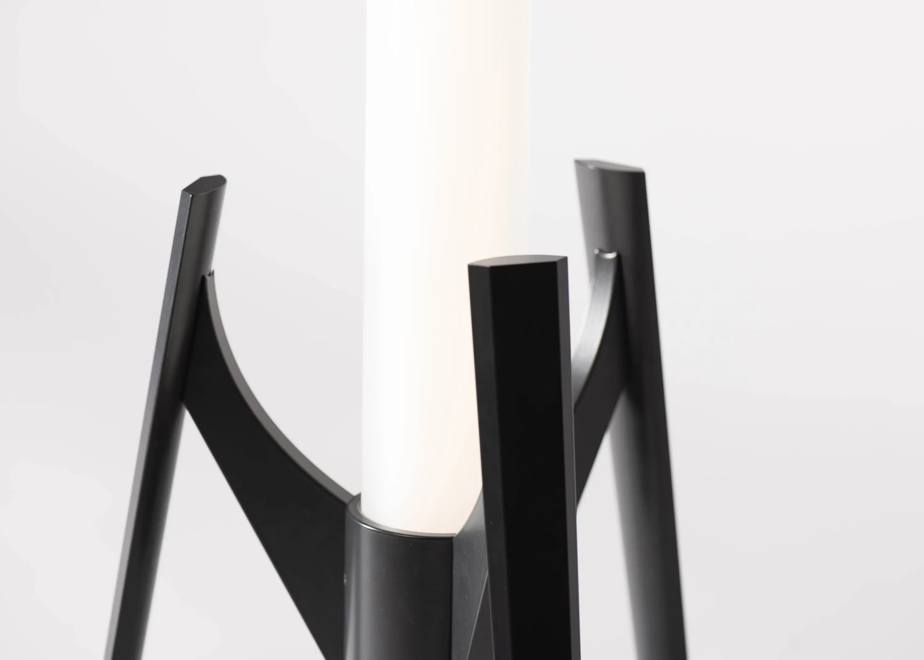 Softicated - Head in Stars I Table Lamp I black