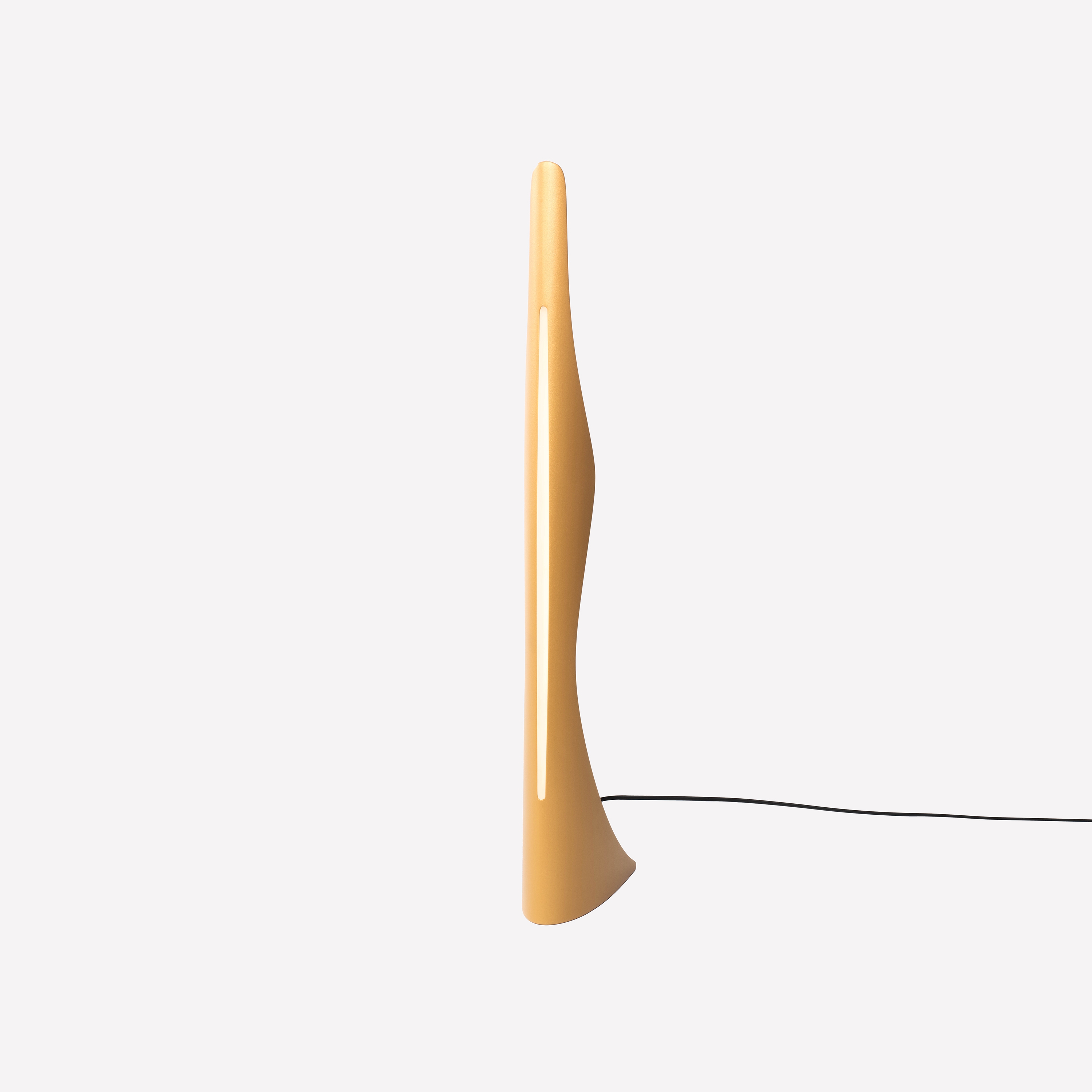 Silhouette I Table Lamp (Gold)