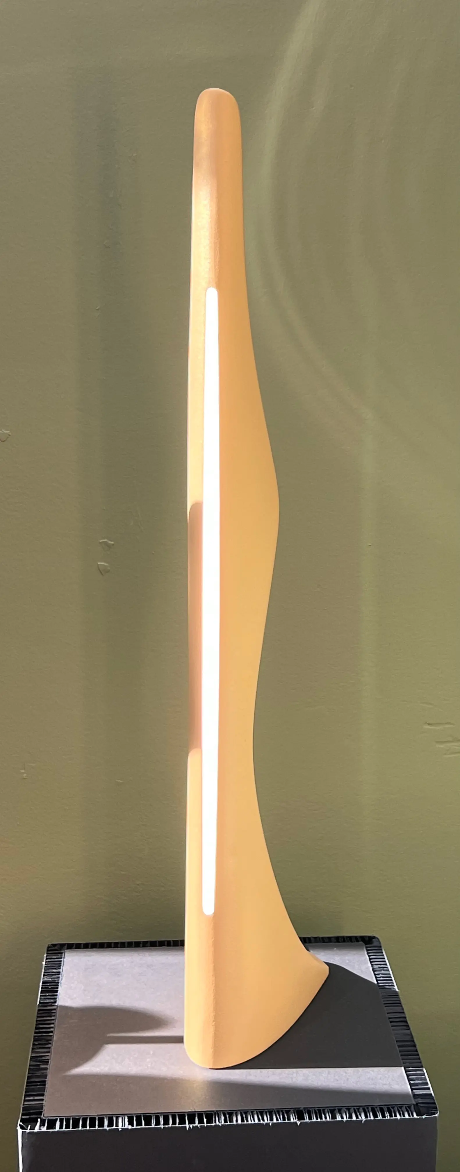 Softicated - Silhouette I Table Lamp (Gold)