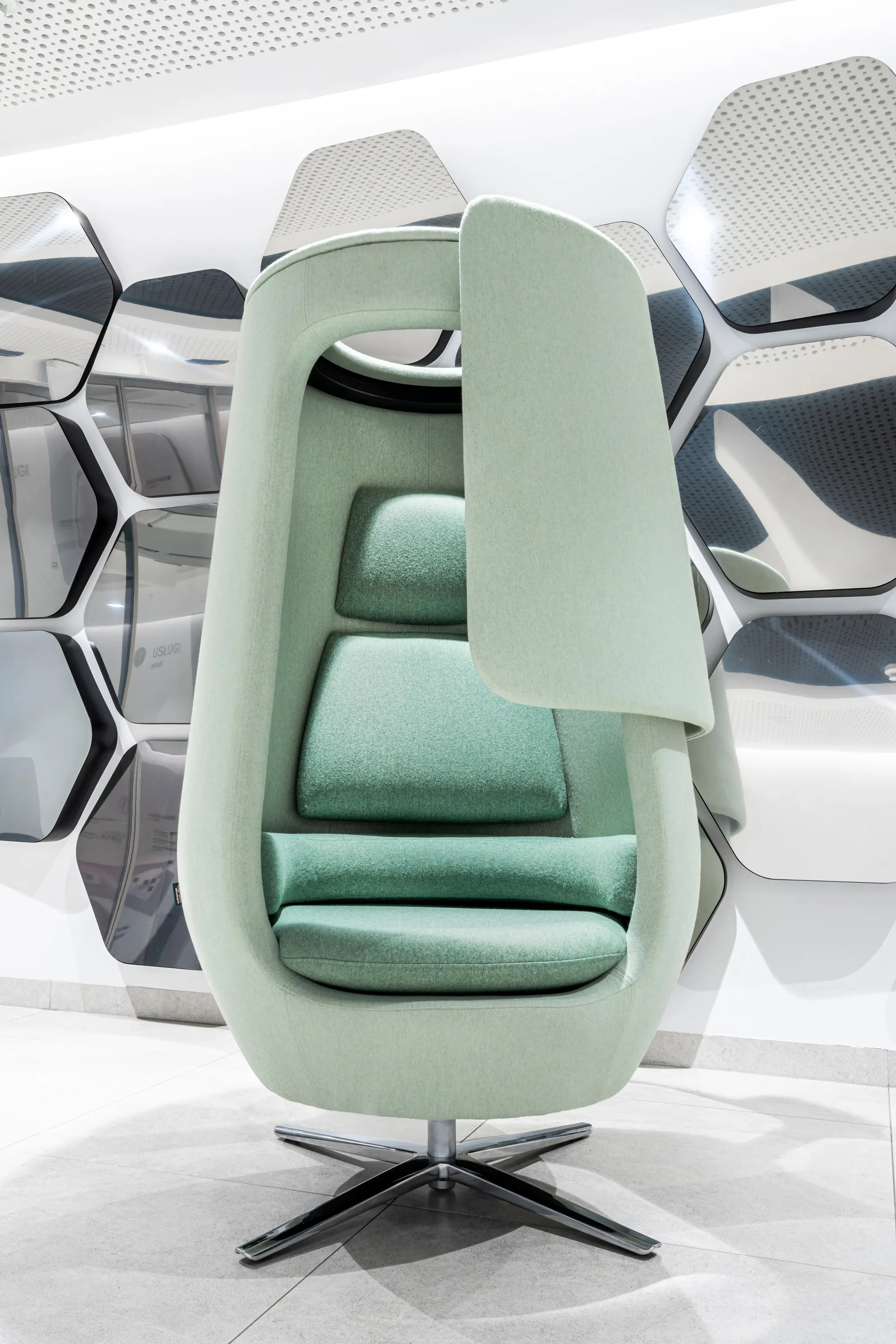 Hushoffice - Hushoffice | Pods and booths | Loungesessel A11 mit einem verschiebbaren Frontblende