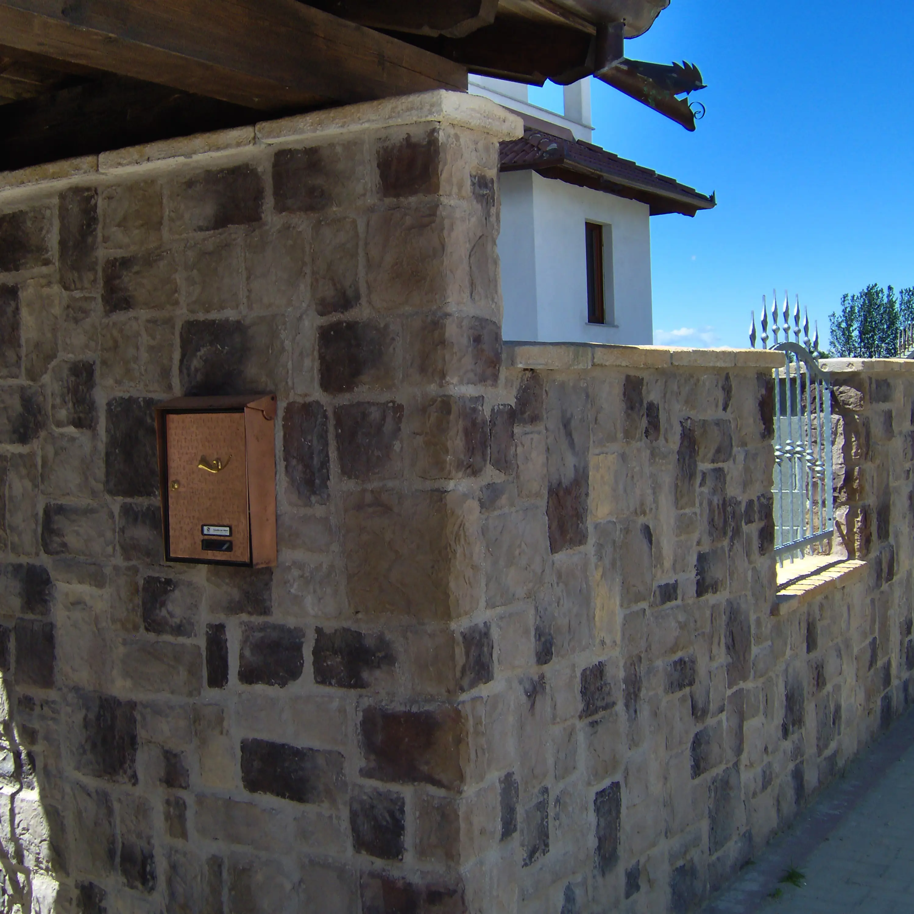 Mathios - Mathios Stone Tuscany
