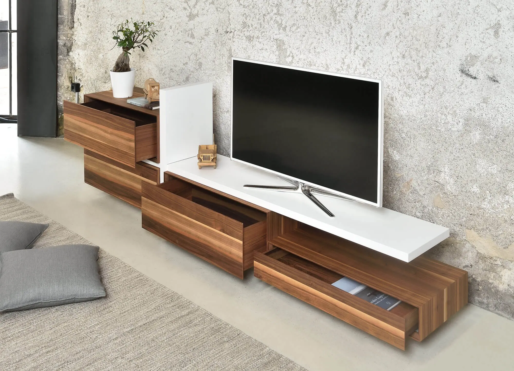 Tagged De-code - Abile tv-unit