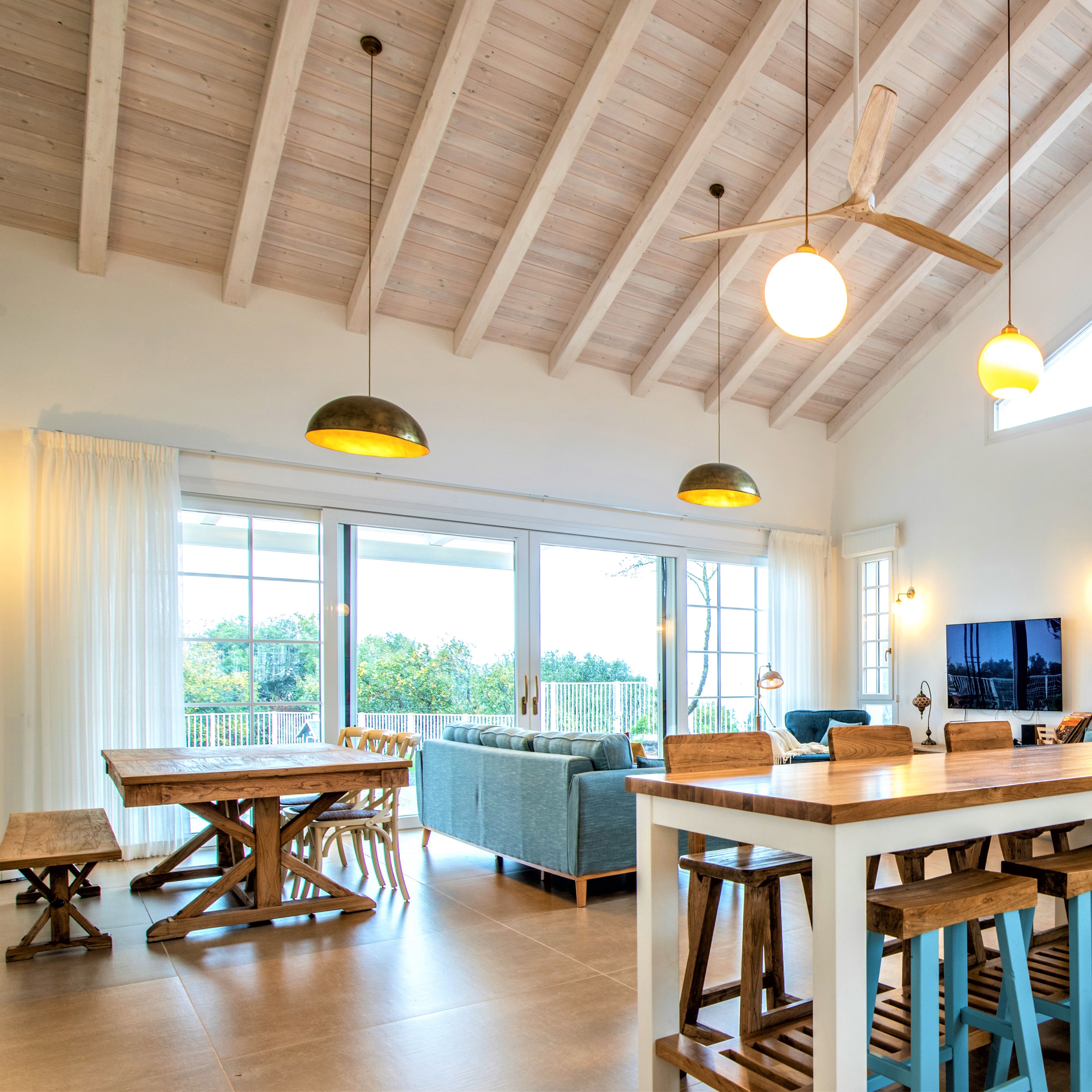 AUTOMATED ROLLING SHUTTER BLOCKS