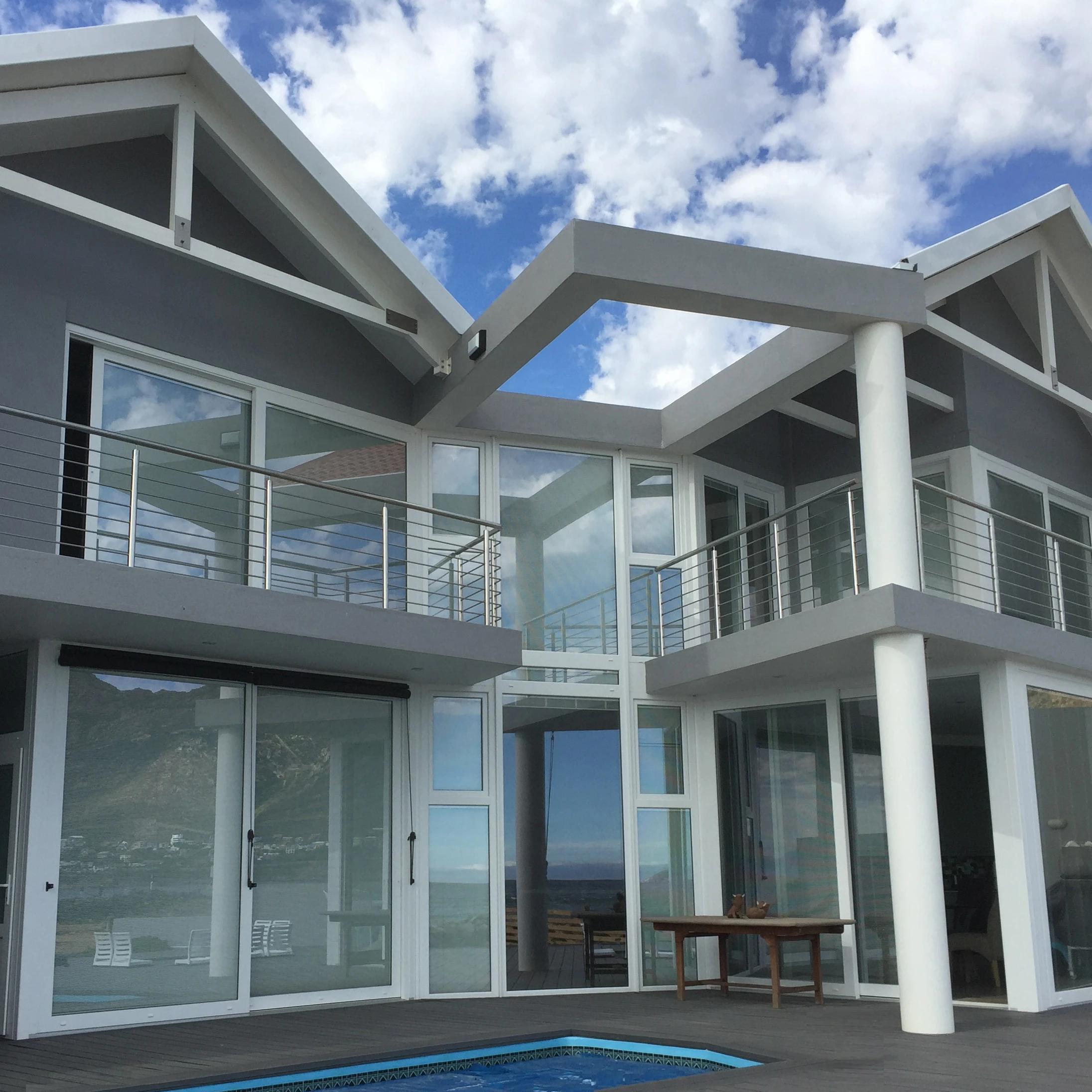 HIGH END GLAZING BLINDS