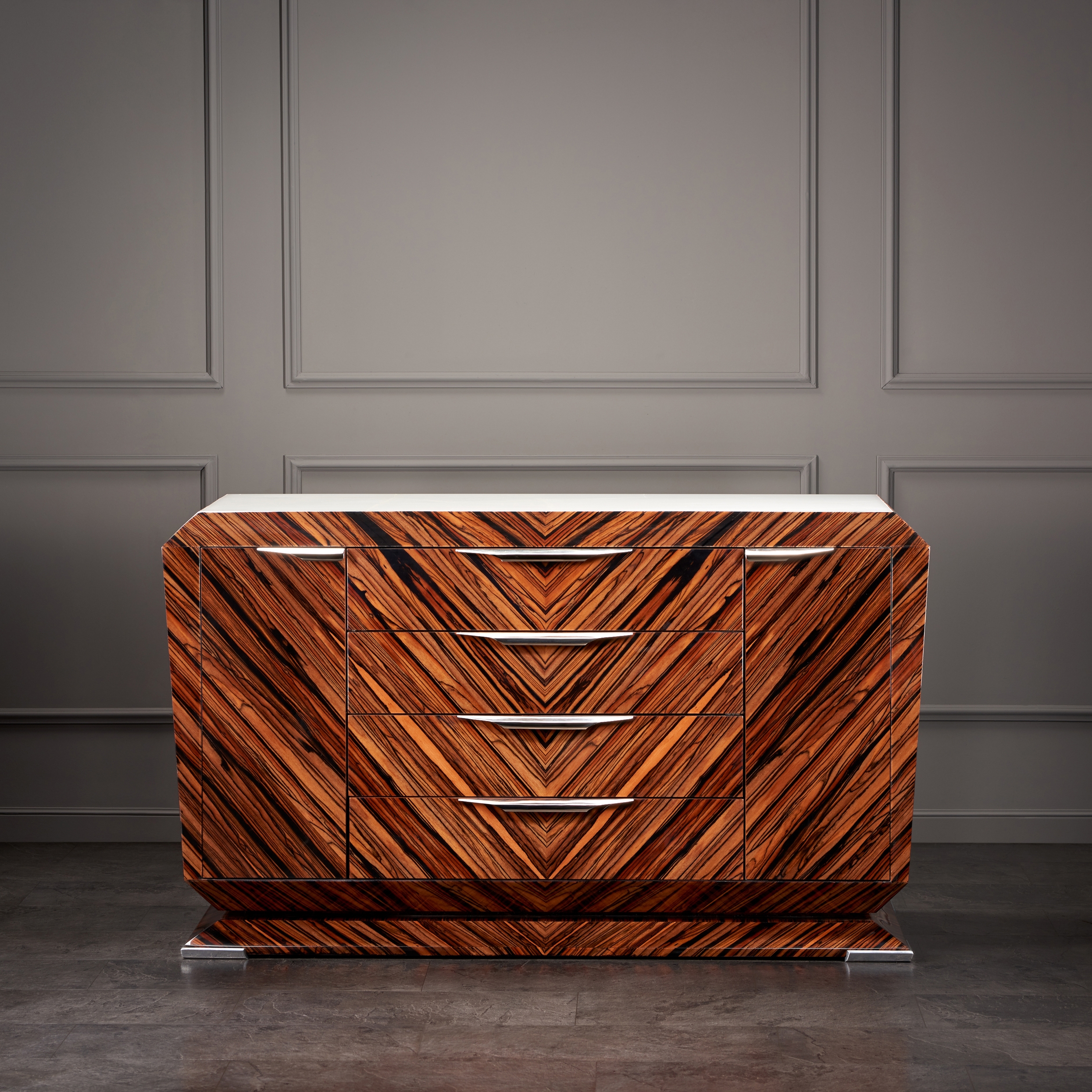 Mostrar el producto Empire | Empire Small Macassar with Onyx del fabricante Sygnard