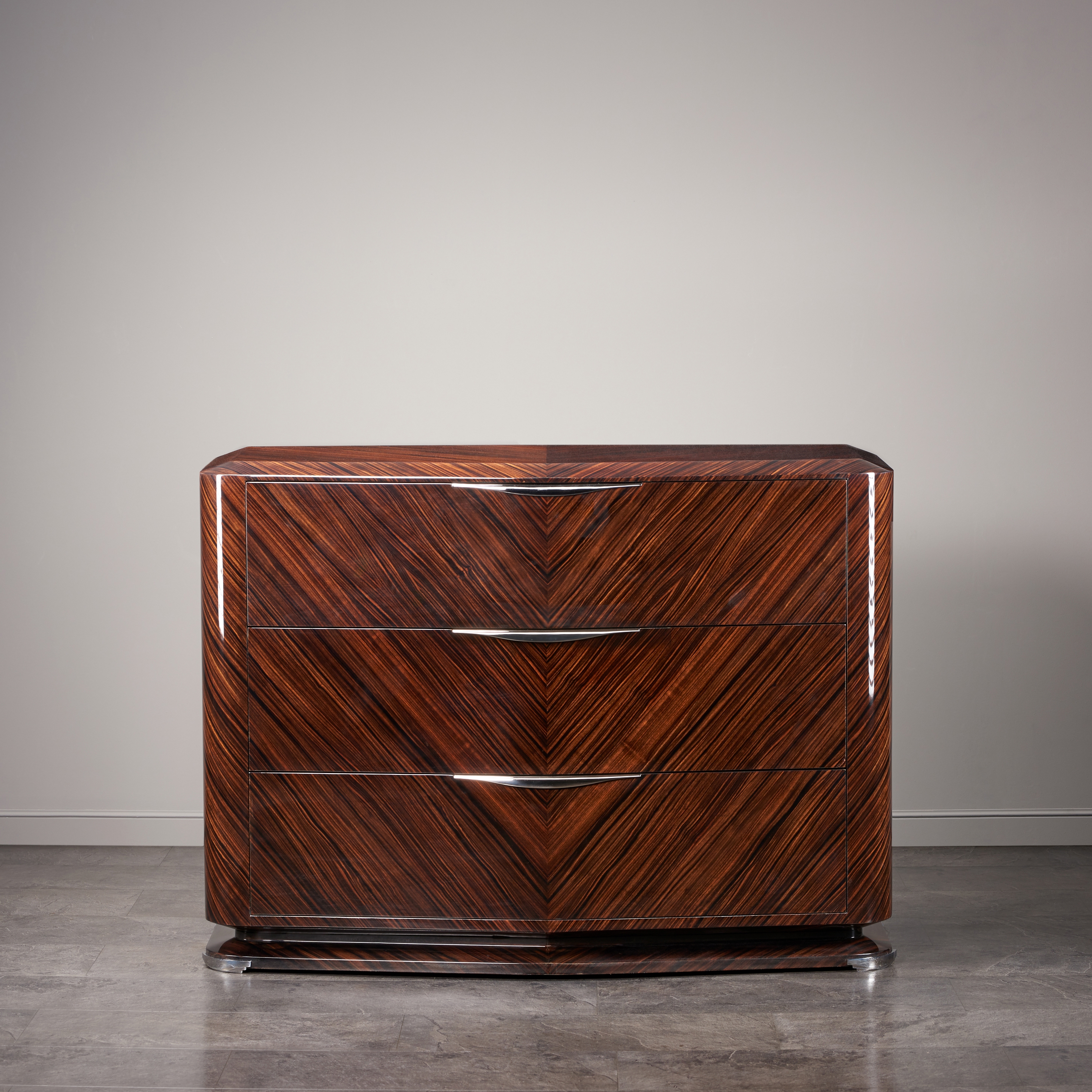 Mostrar el producto Oscar | Oscar Commode Small Macassar del fabricante Sygnard
