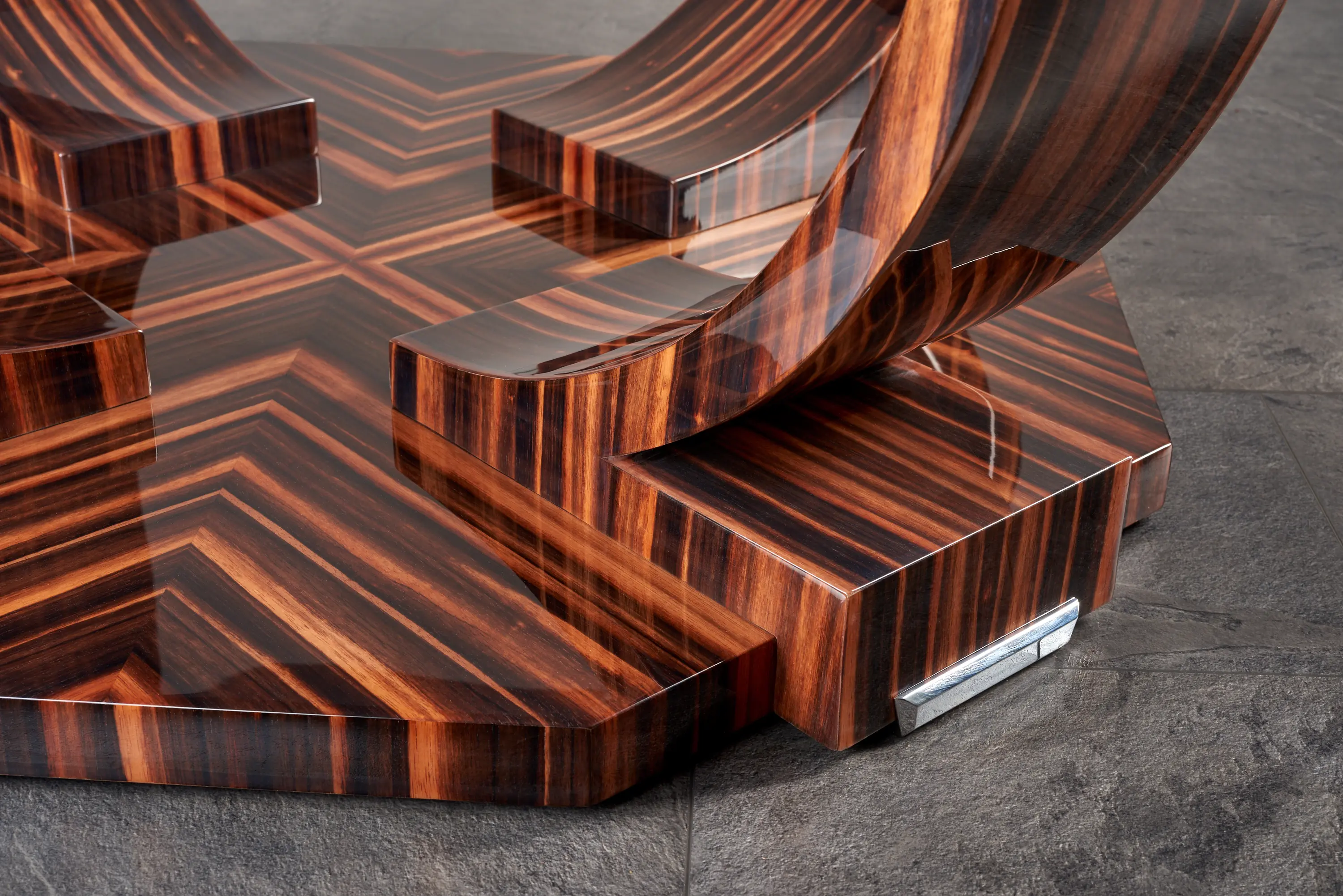 Sygnard - Signo | Foyer Table Macassar