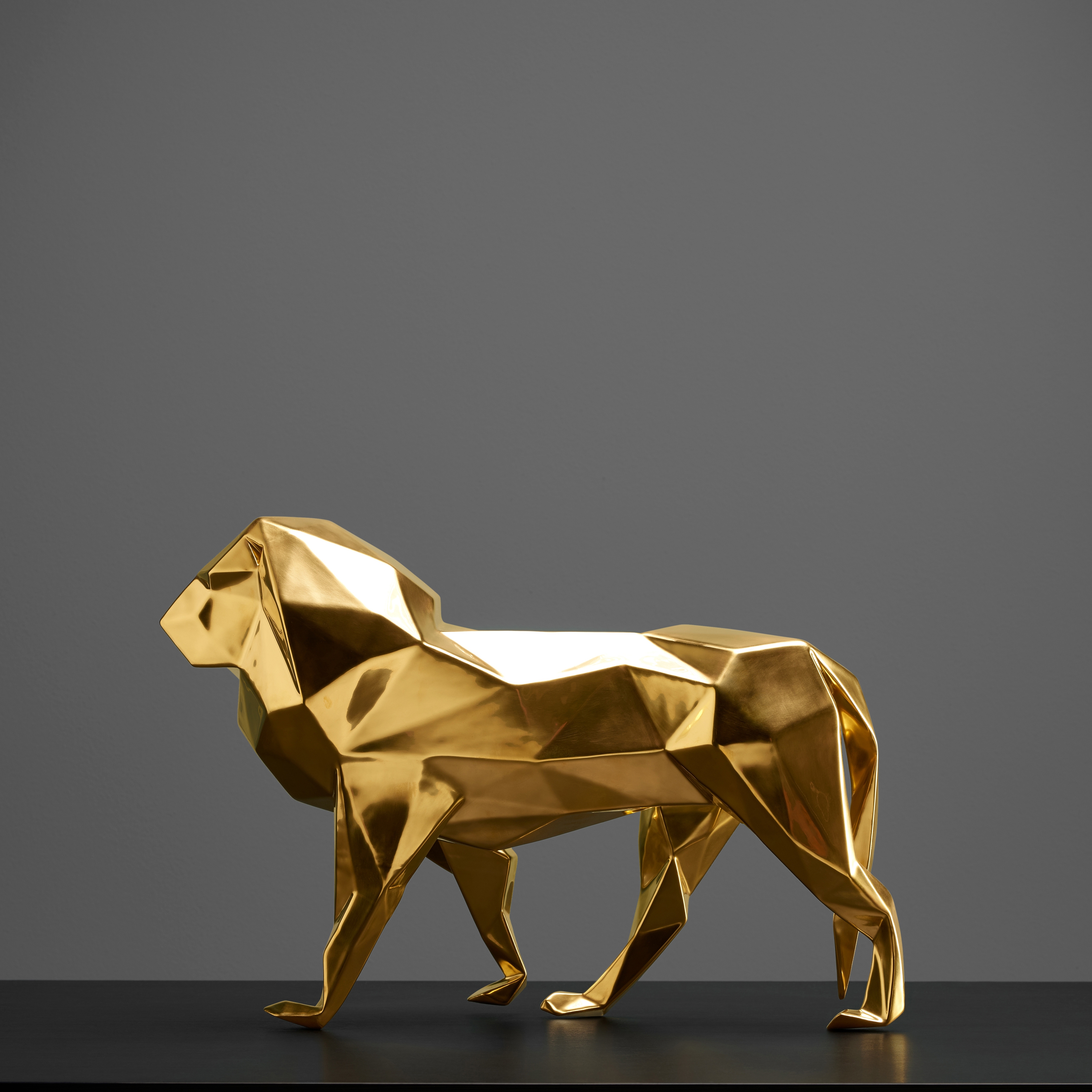 Der Löwe | Der Löwe in Gold