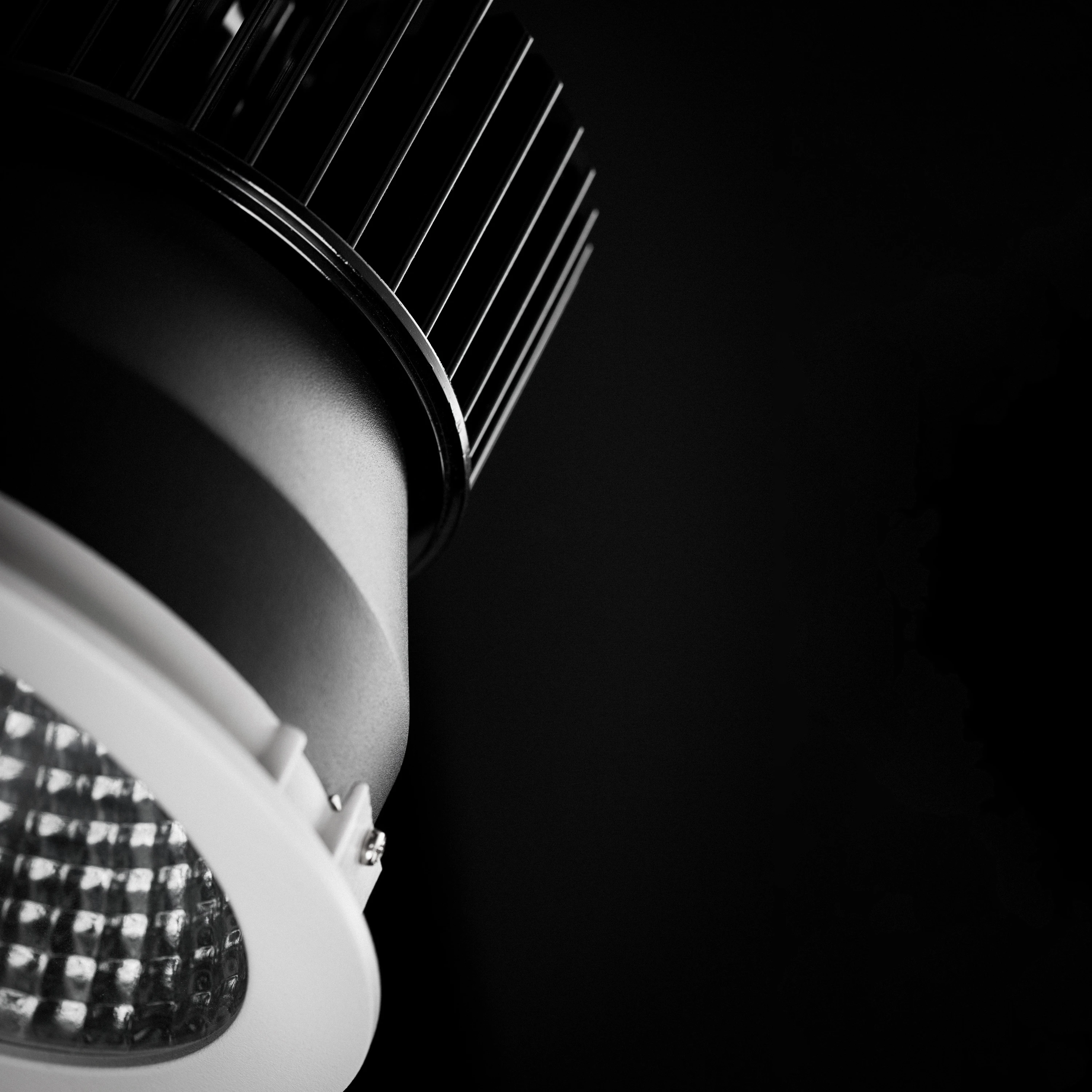 DOWNLIGHTS