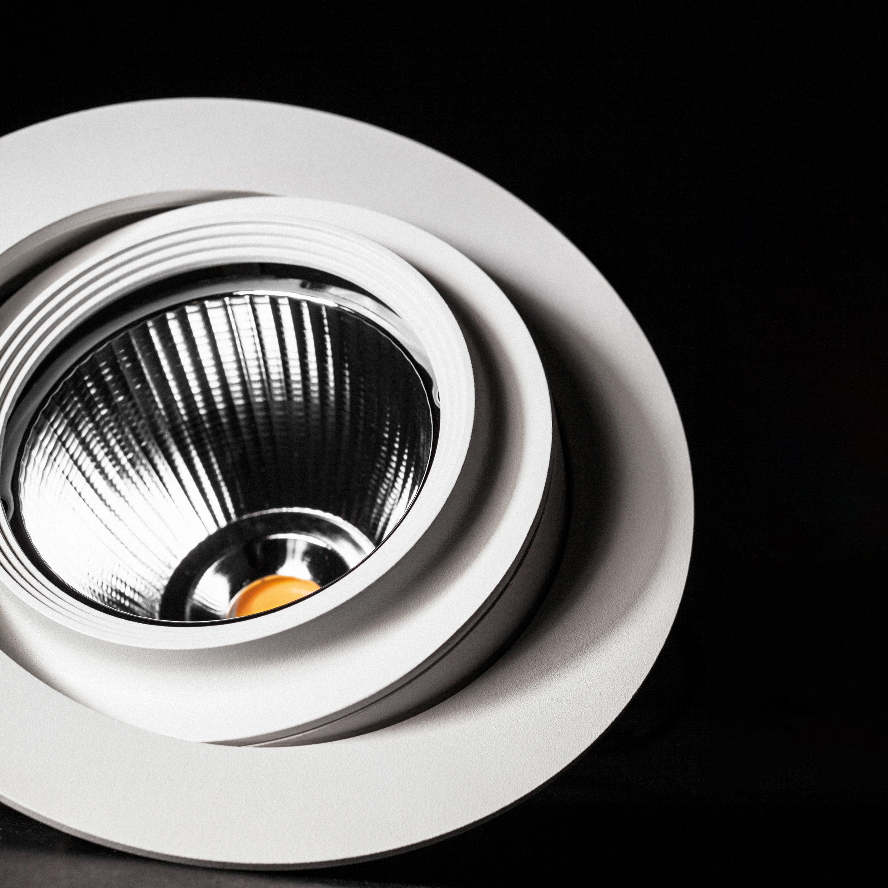 RECESSED GIMBAL SPOTLIGHTS