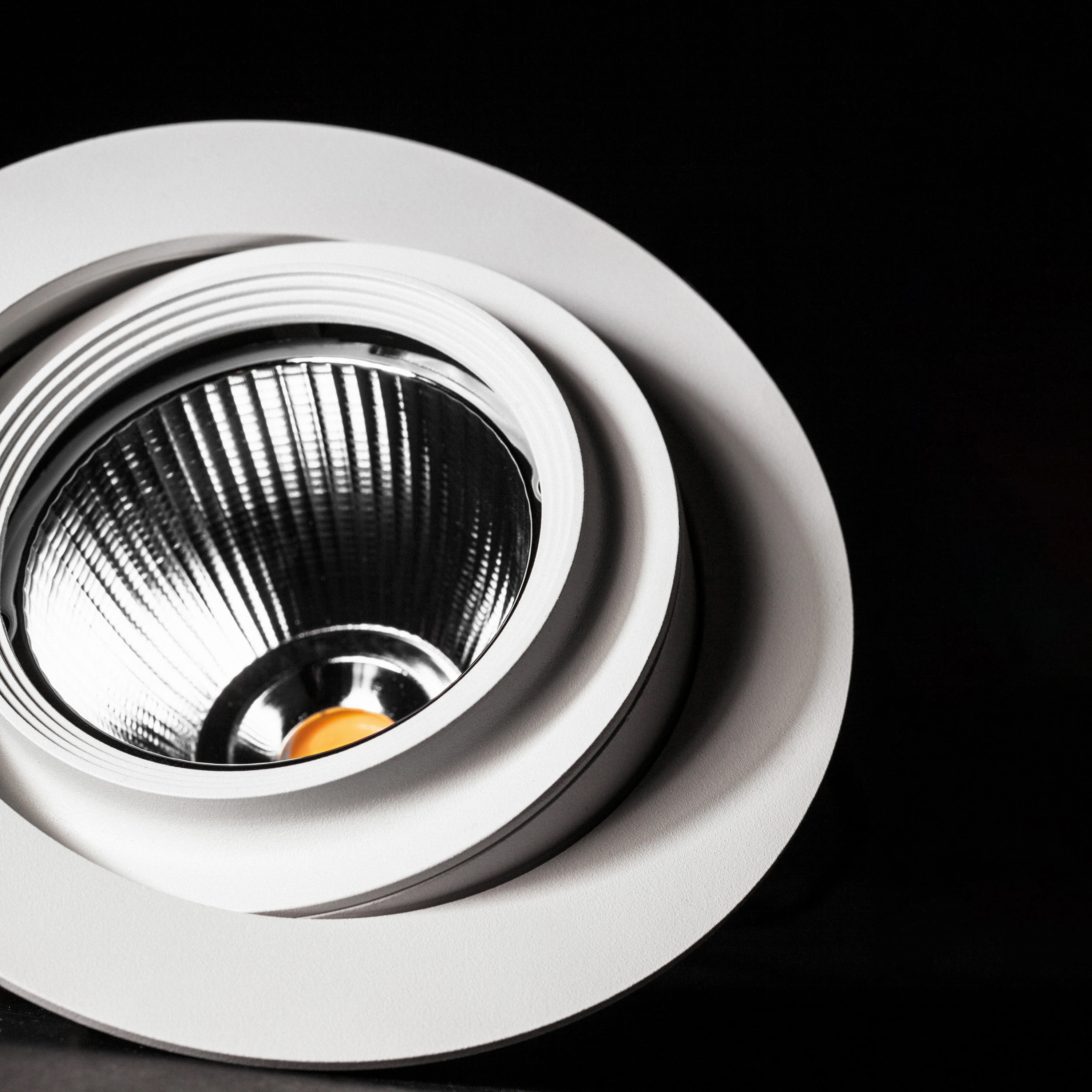 RECESSED GIMBAL SPOTLIGHTS