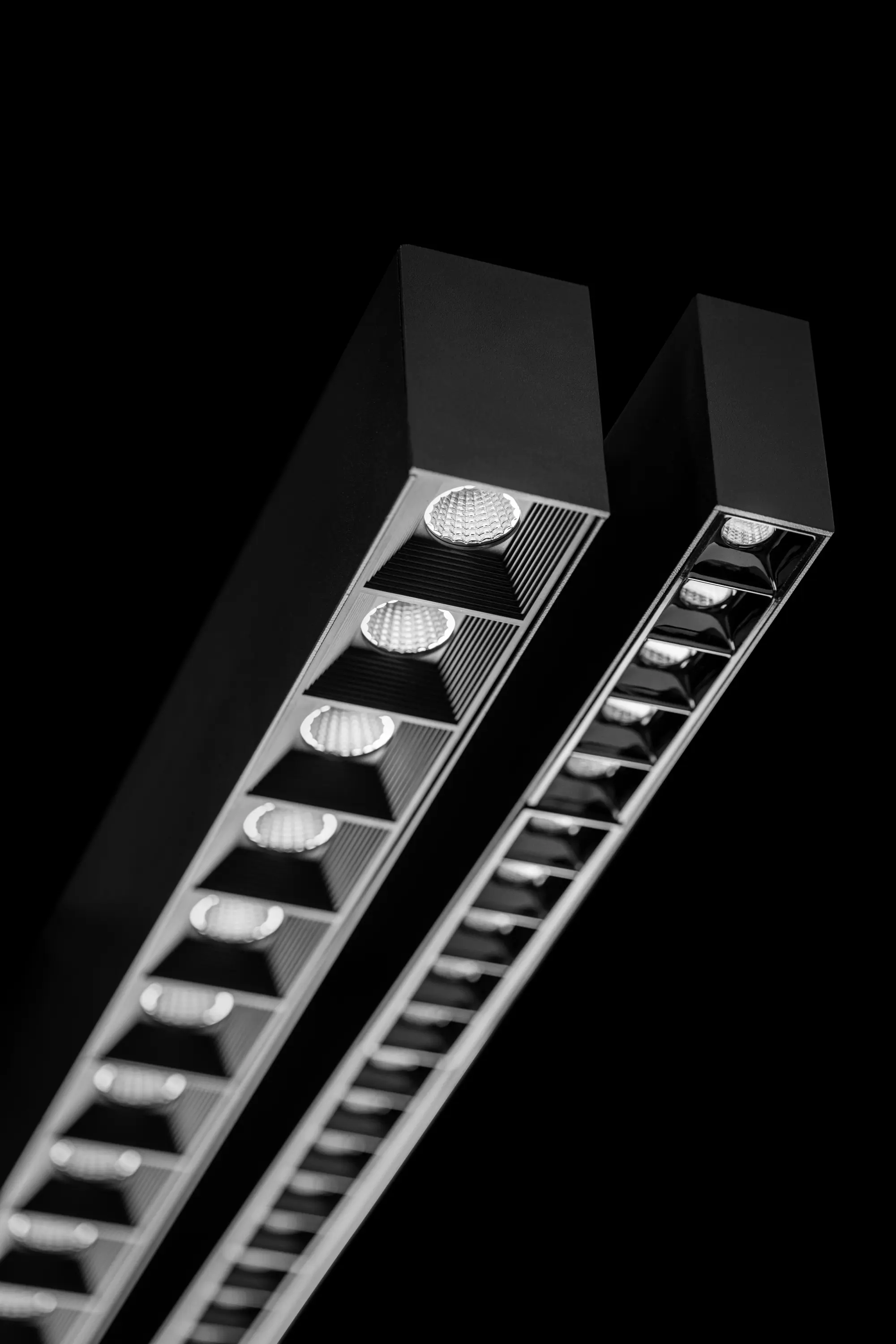 Sentinel - LITTLE BLACK M LINEAR SPOTS