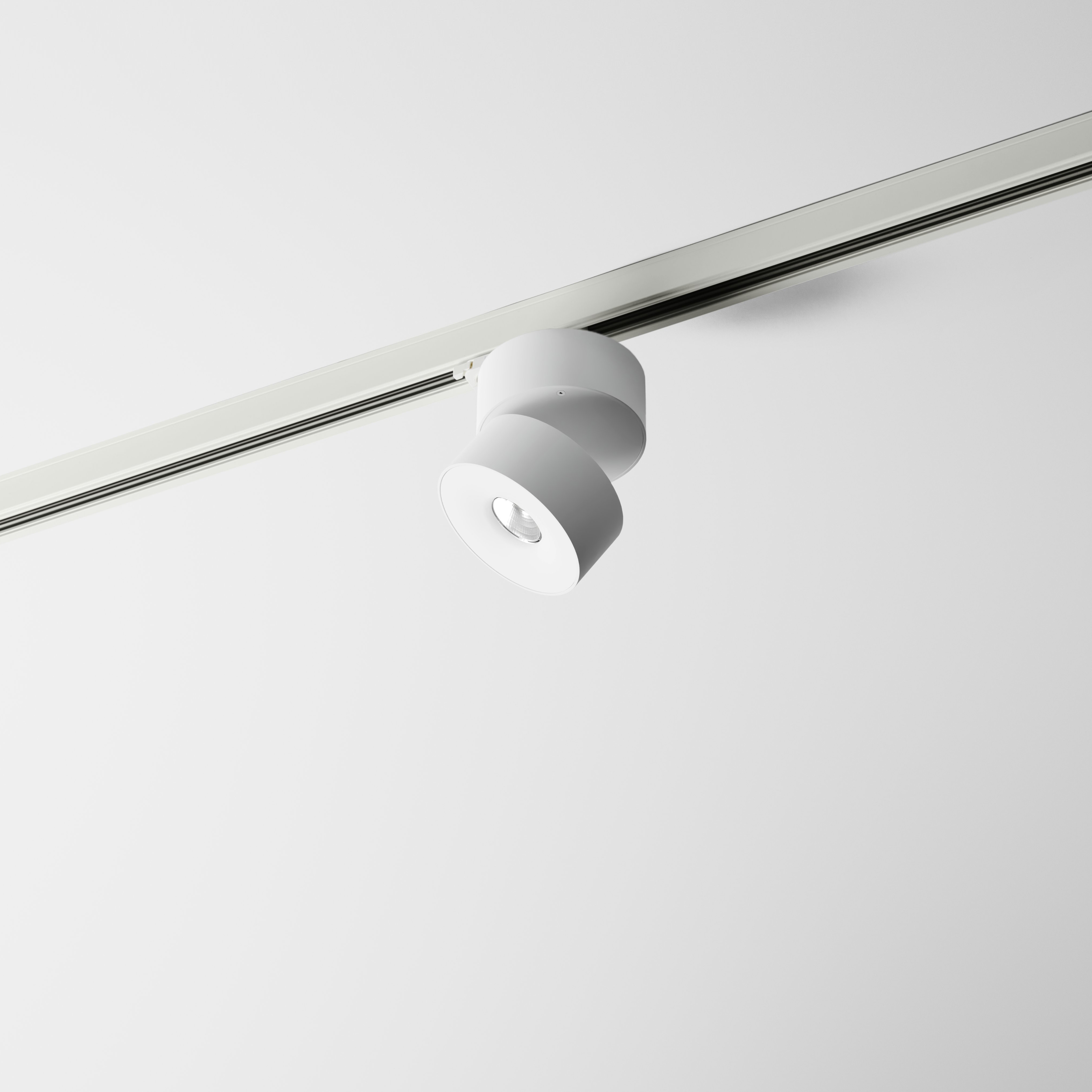 Display product Geit | Flat G2 edge.LED Adaptor 3F from manufacturer Labra