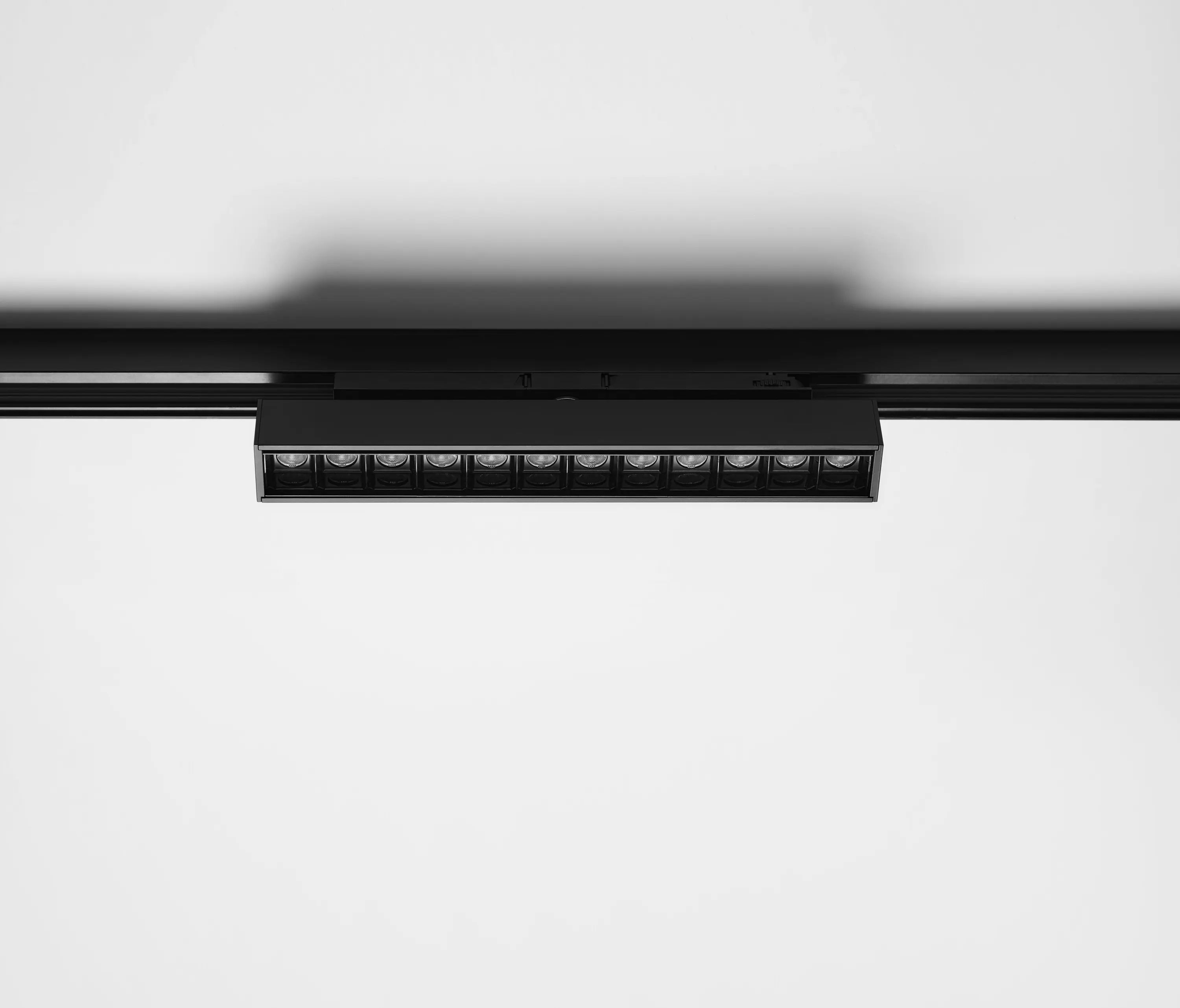 Labra - Shift | 12.1 G2 Adaptor 3F