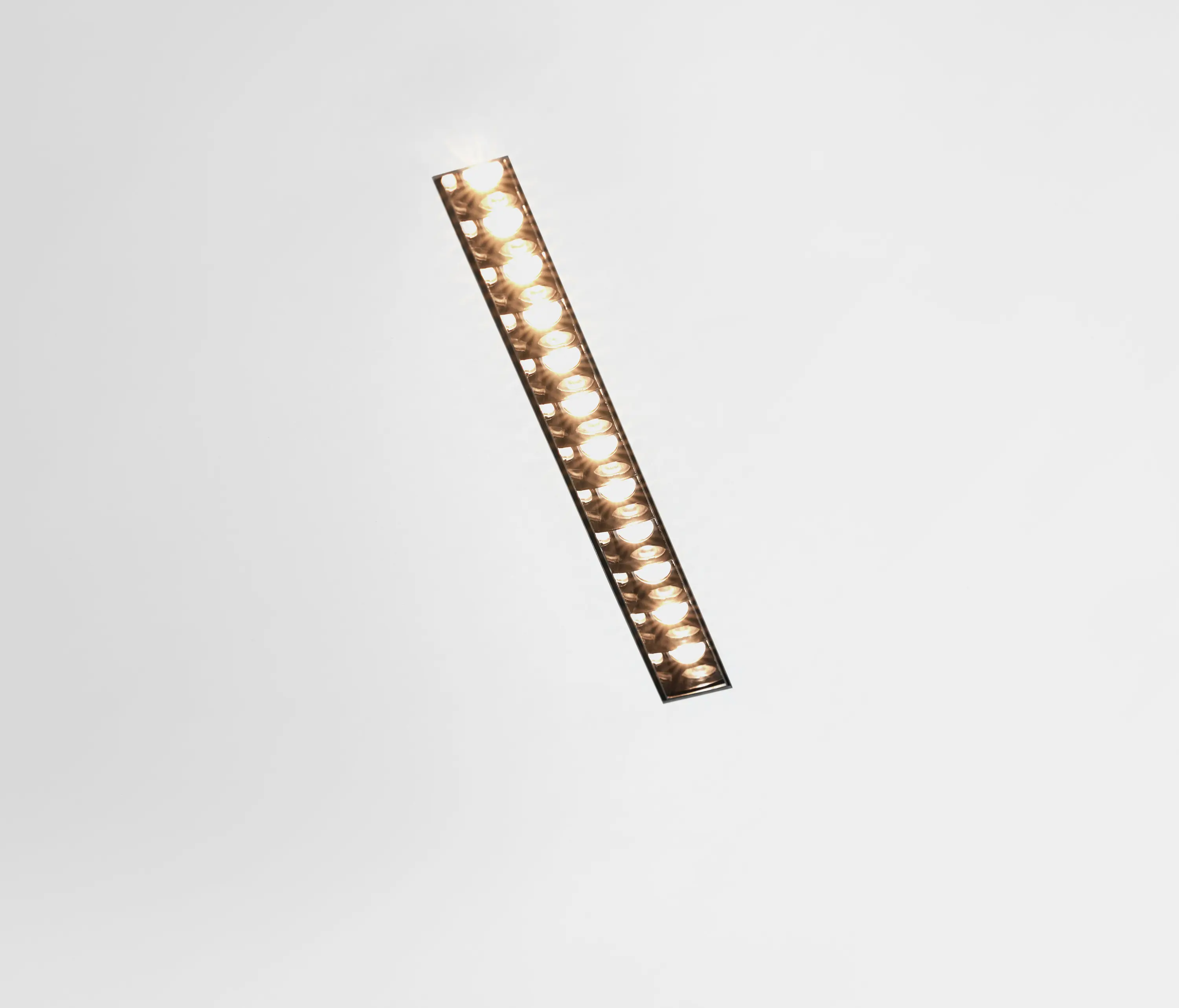 Labra - Shift | 12.1 Trimless WP