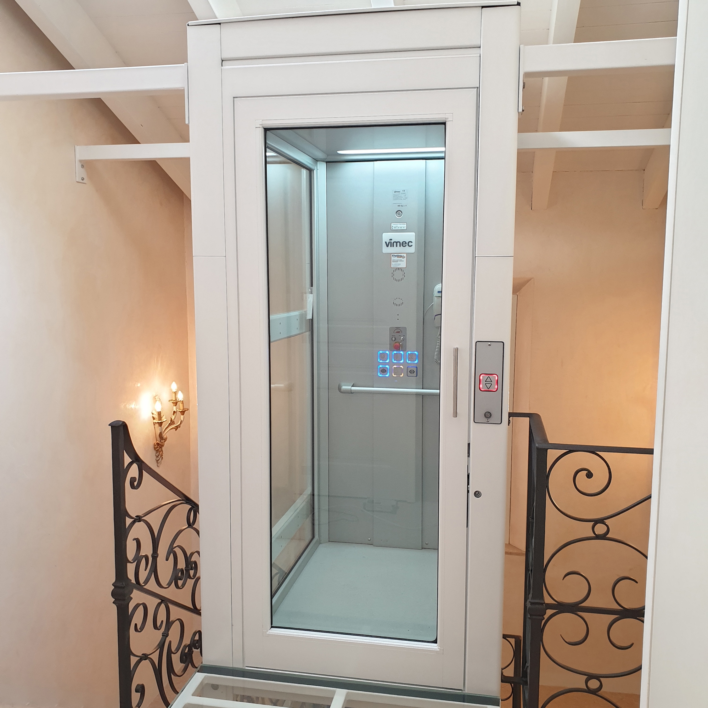 Hydraulic elevator EASYMOVE