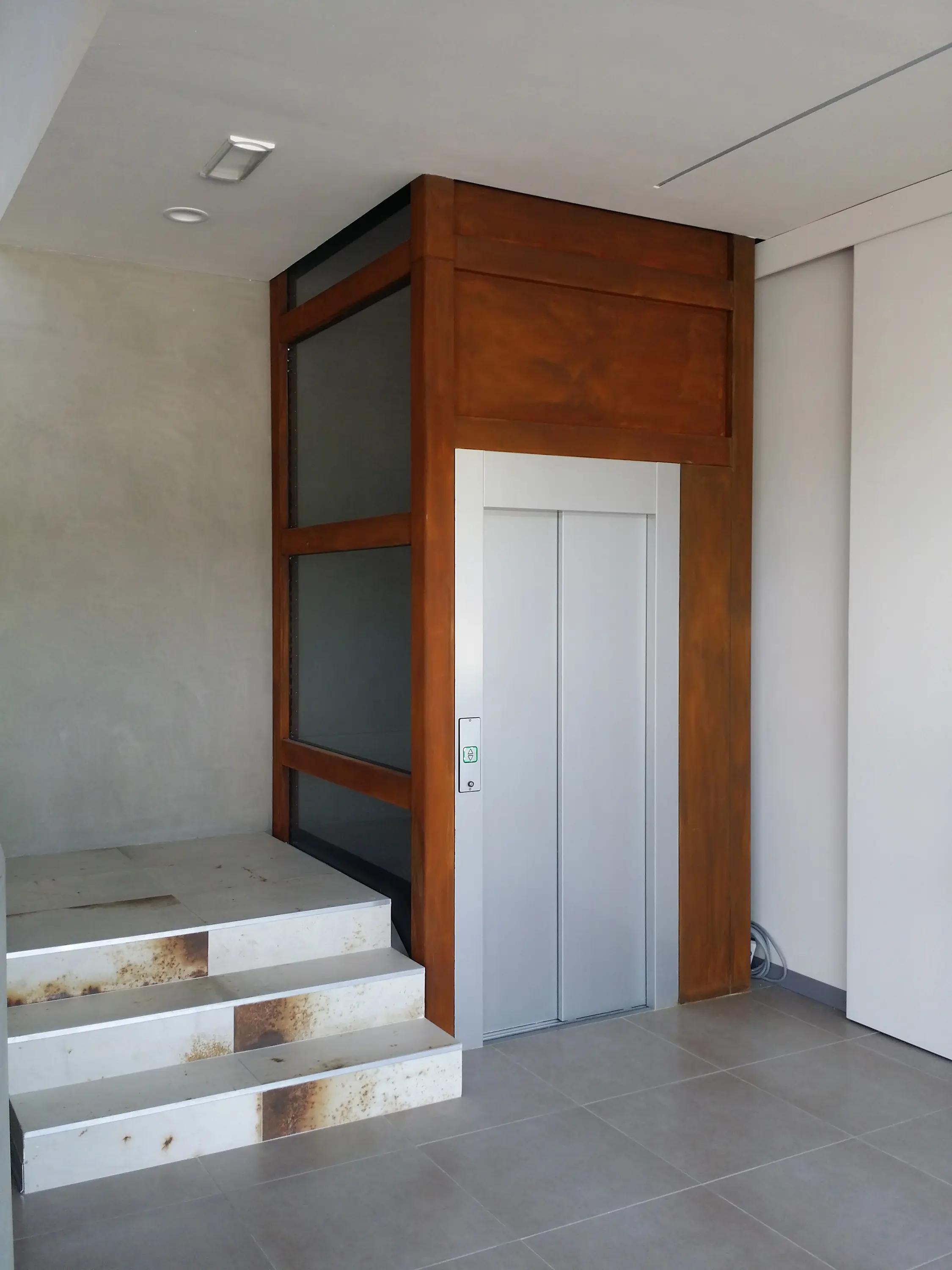 Vimec Srl - Electric elevator ECOVIMEC