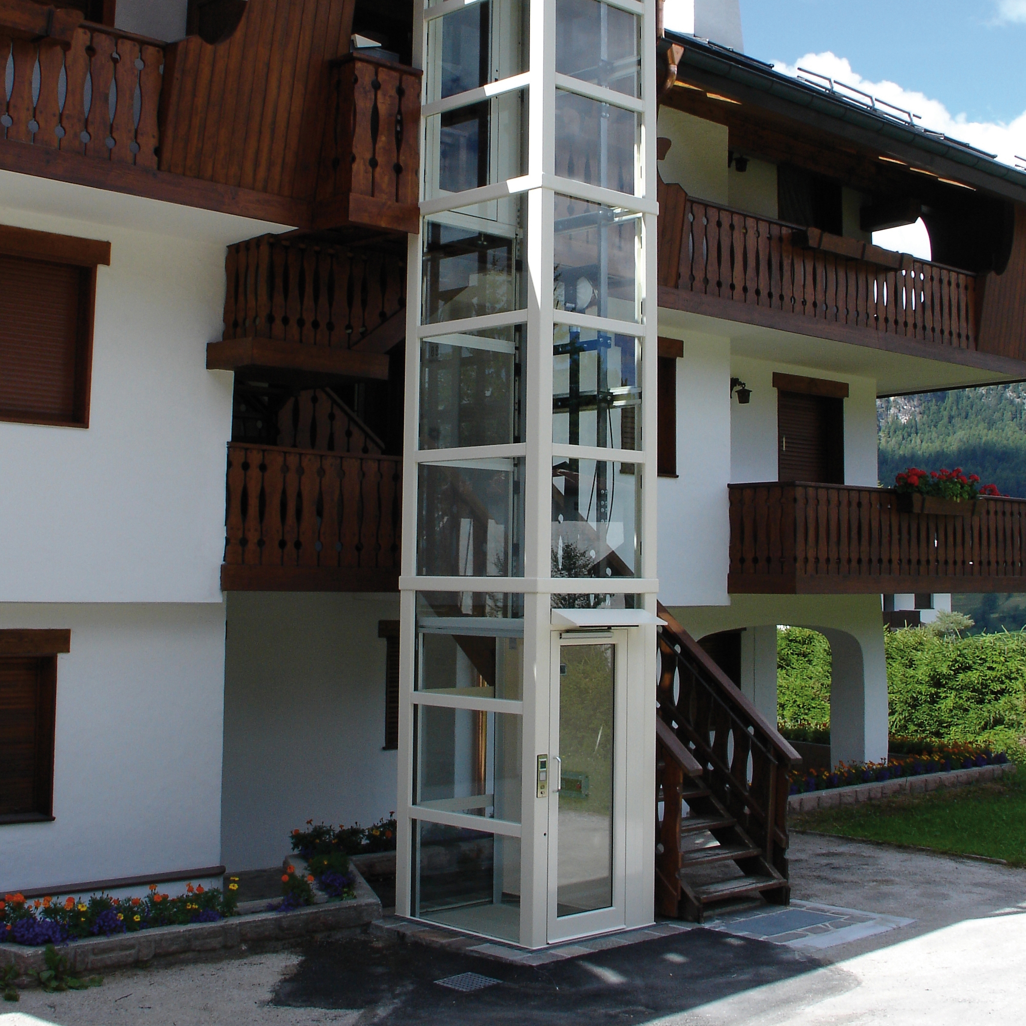 Electric elevator ECOVIMEC